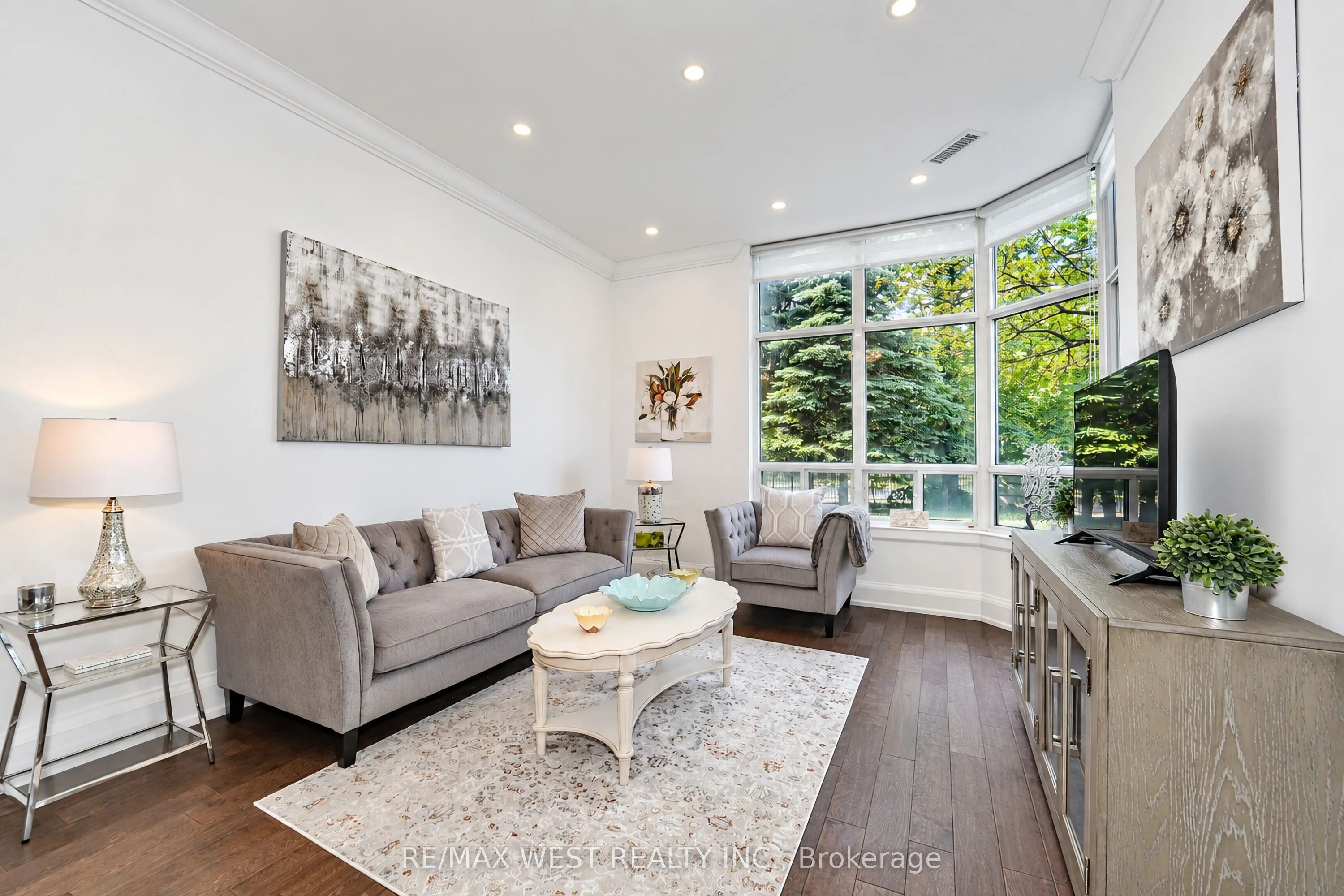 1 Emerald Lane #105