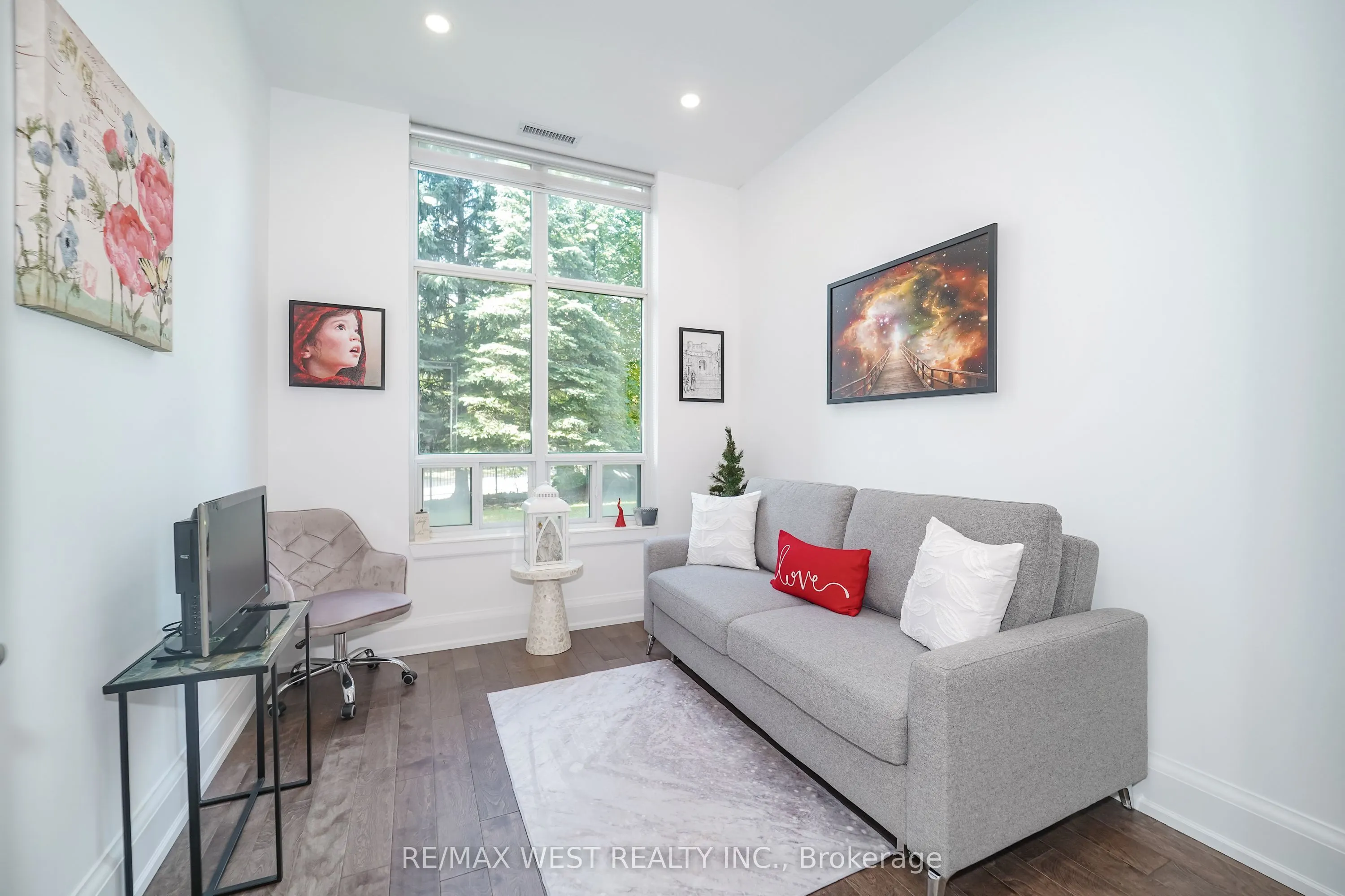1 Emerald Lane #105