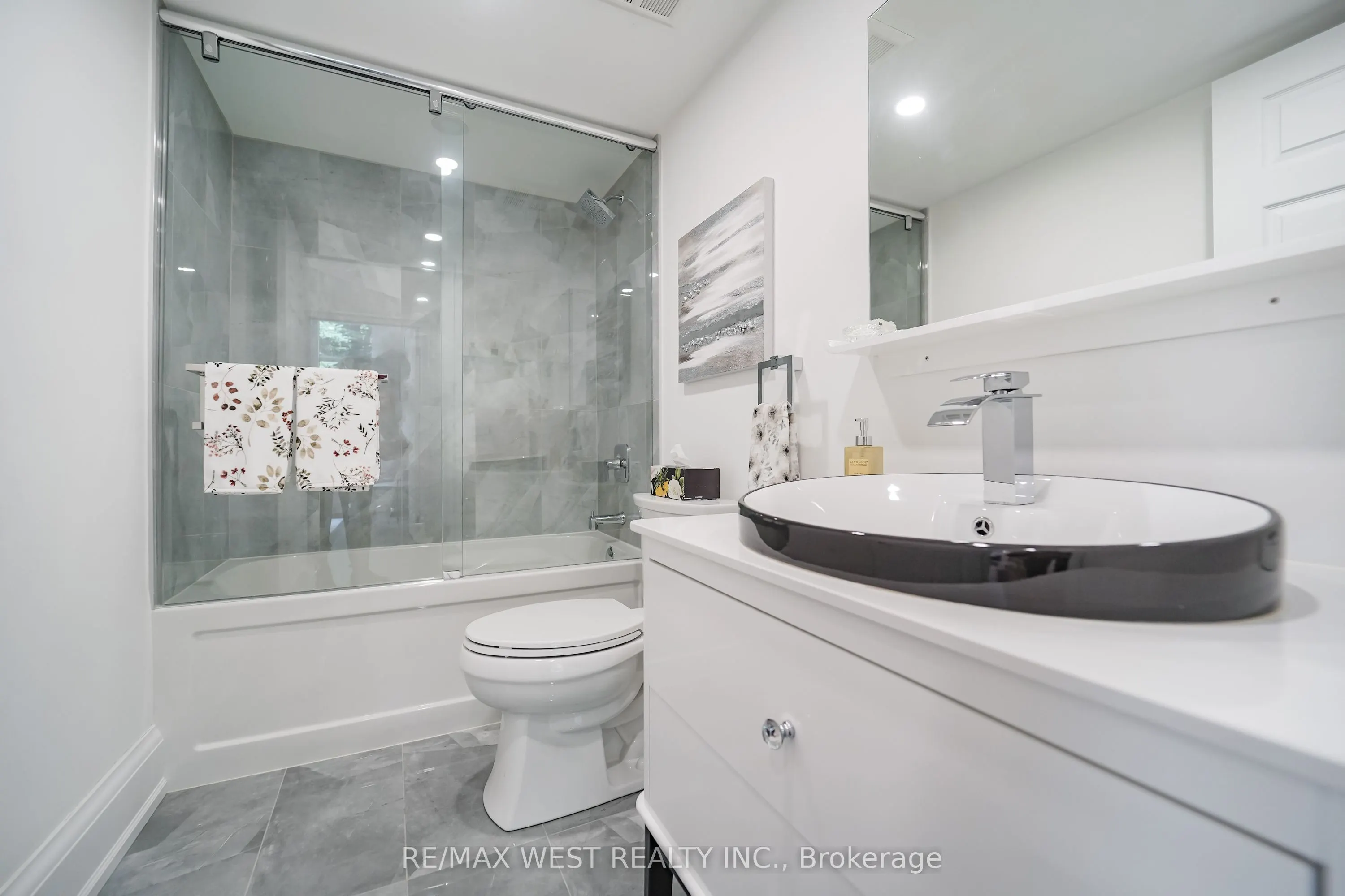 1 Emerald Lane #105