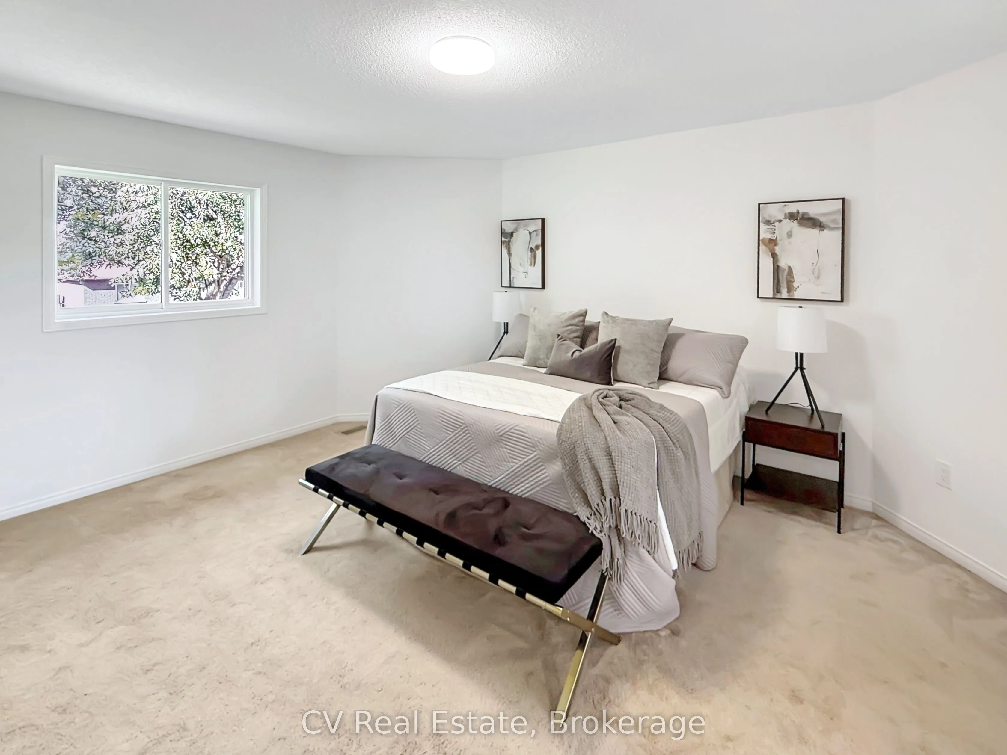 1338 Vincent Crescent