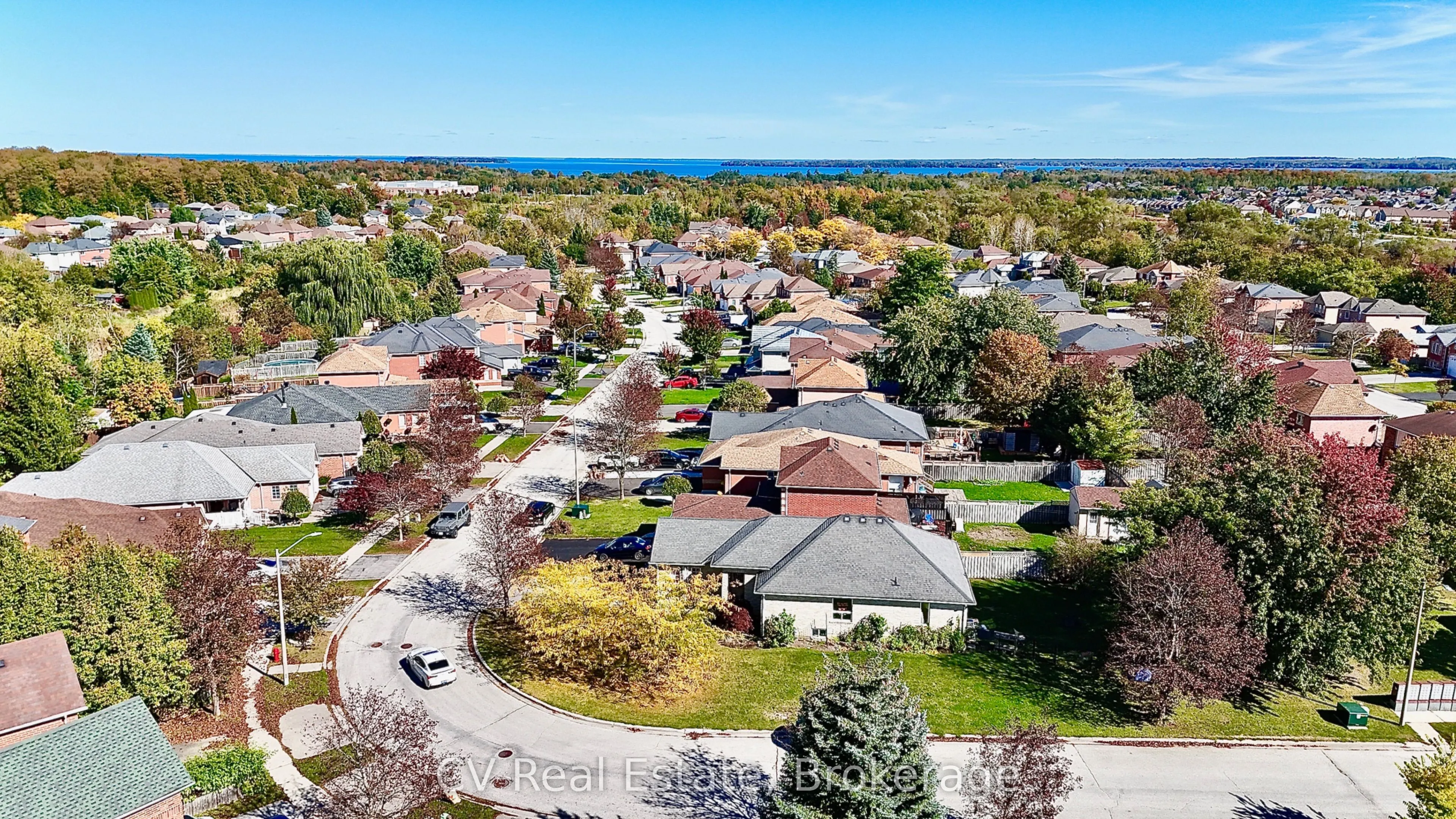 1338 Vincent Crescent