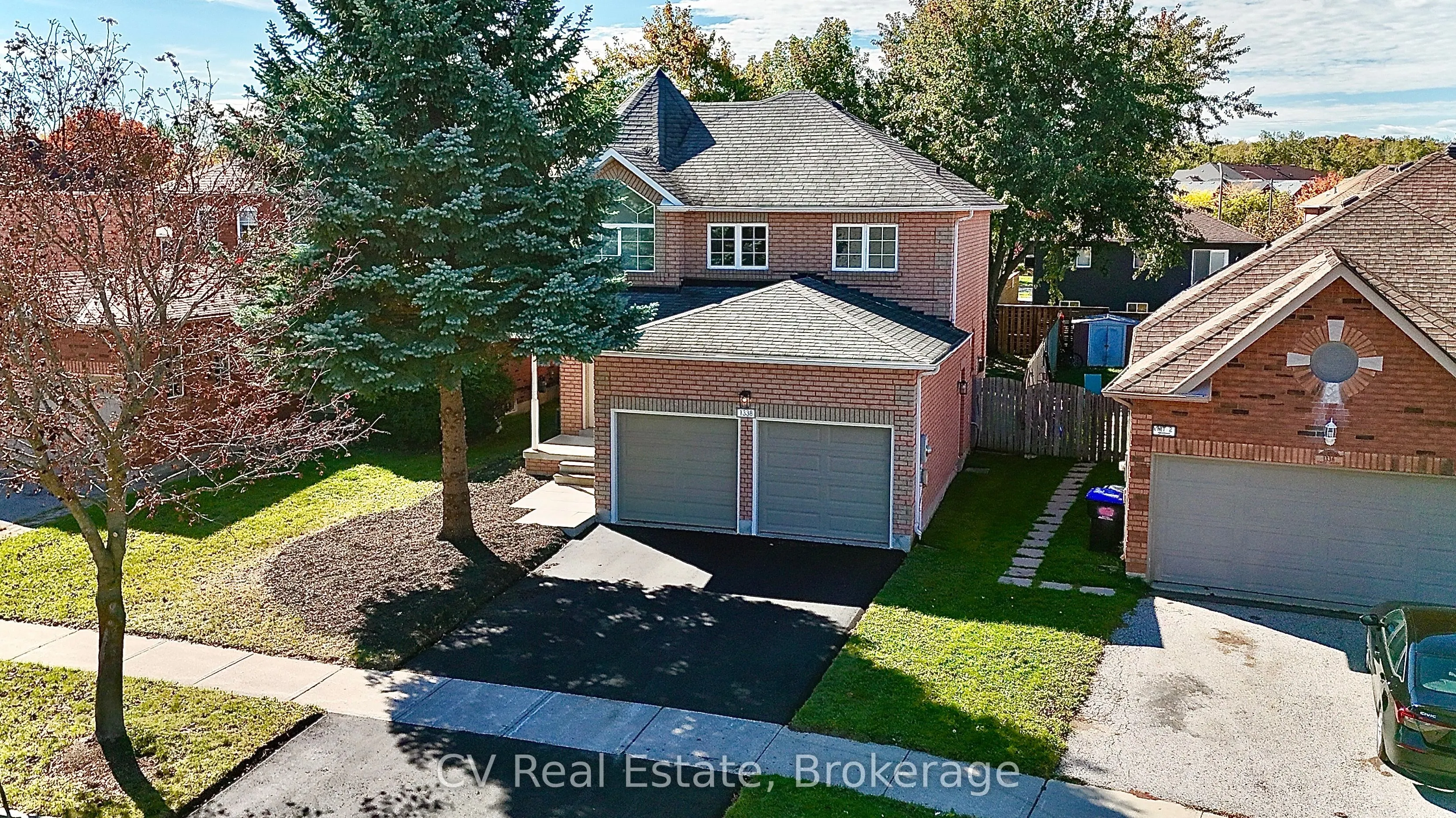 1338 Vincent Crescent