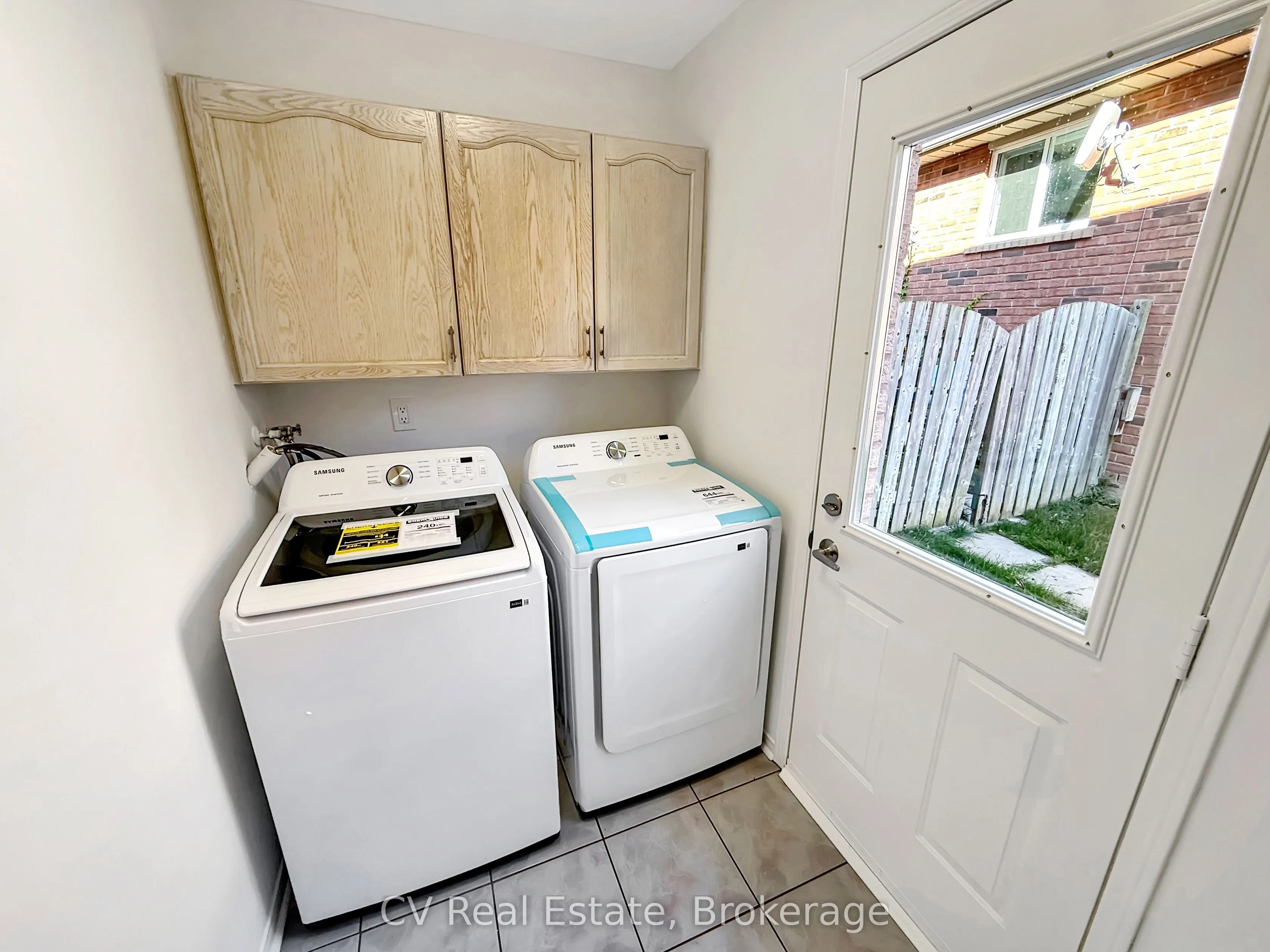 1338 Vincent Crescent