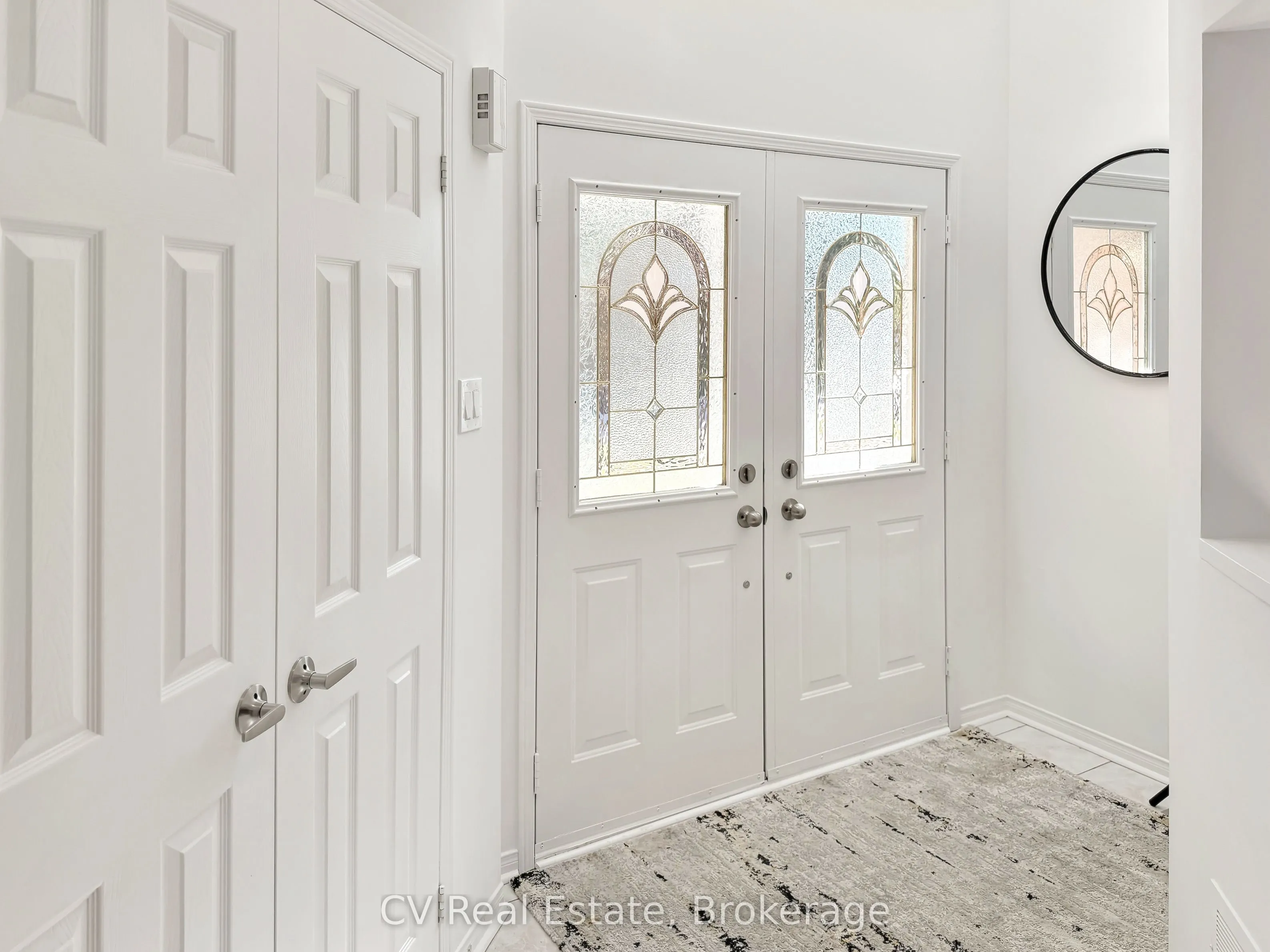1338 Vincent Crescent