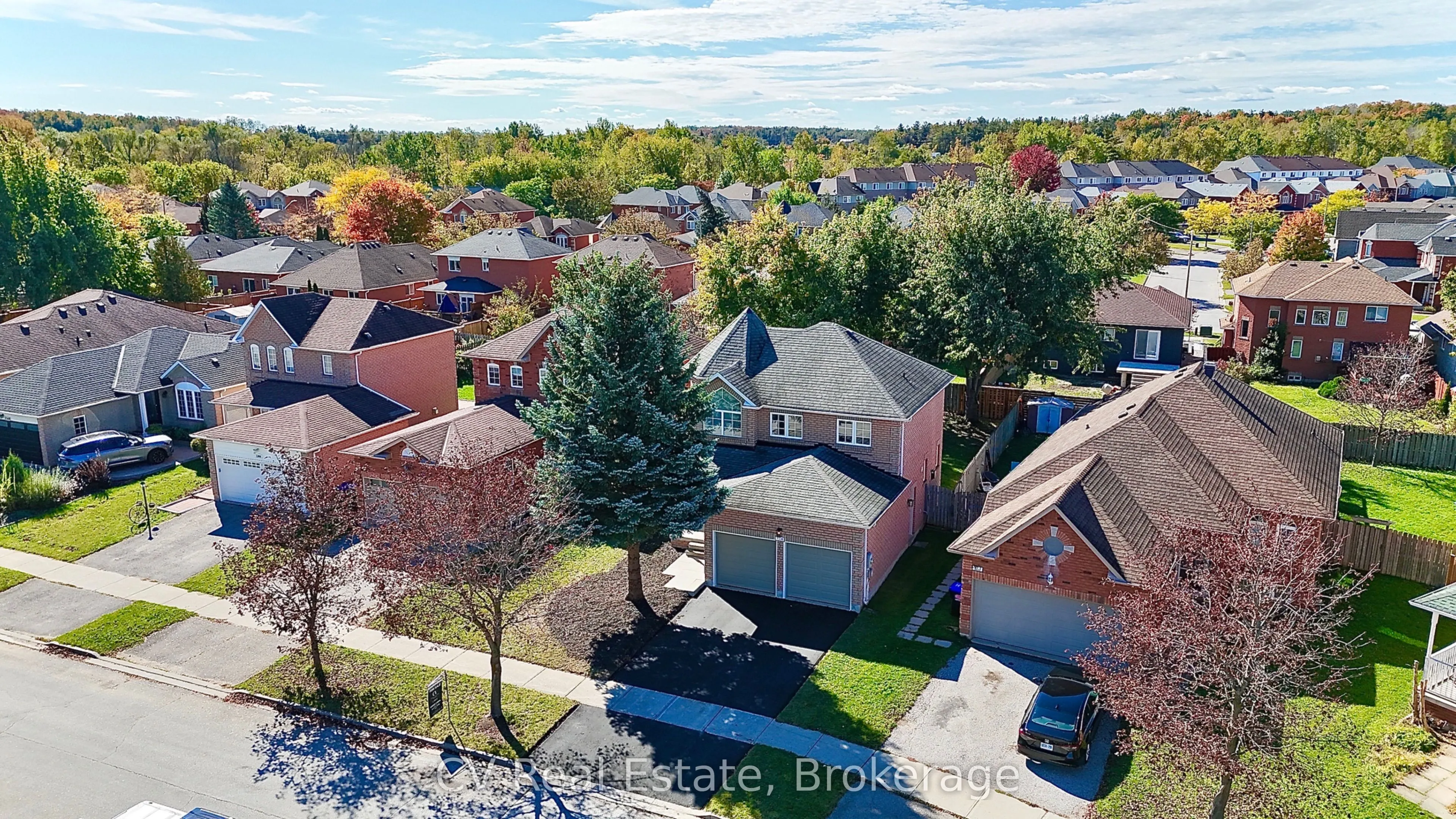 1338 Vincent Crescent