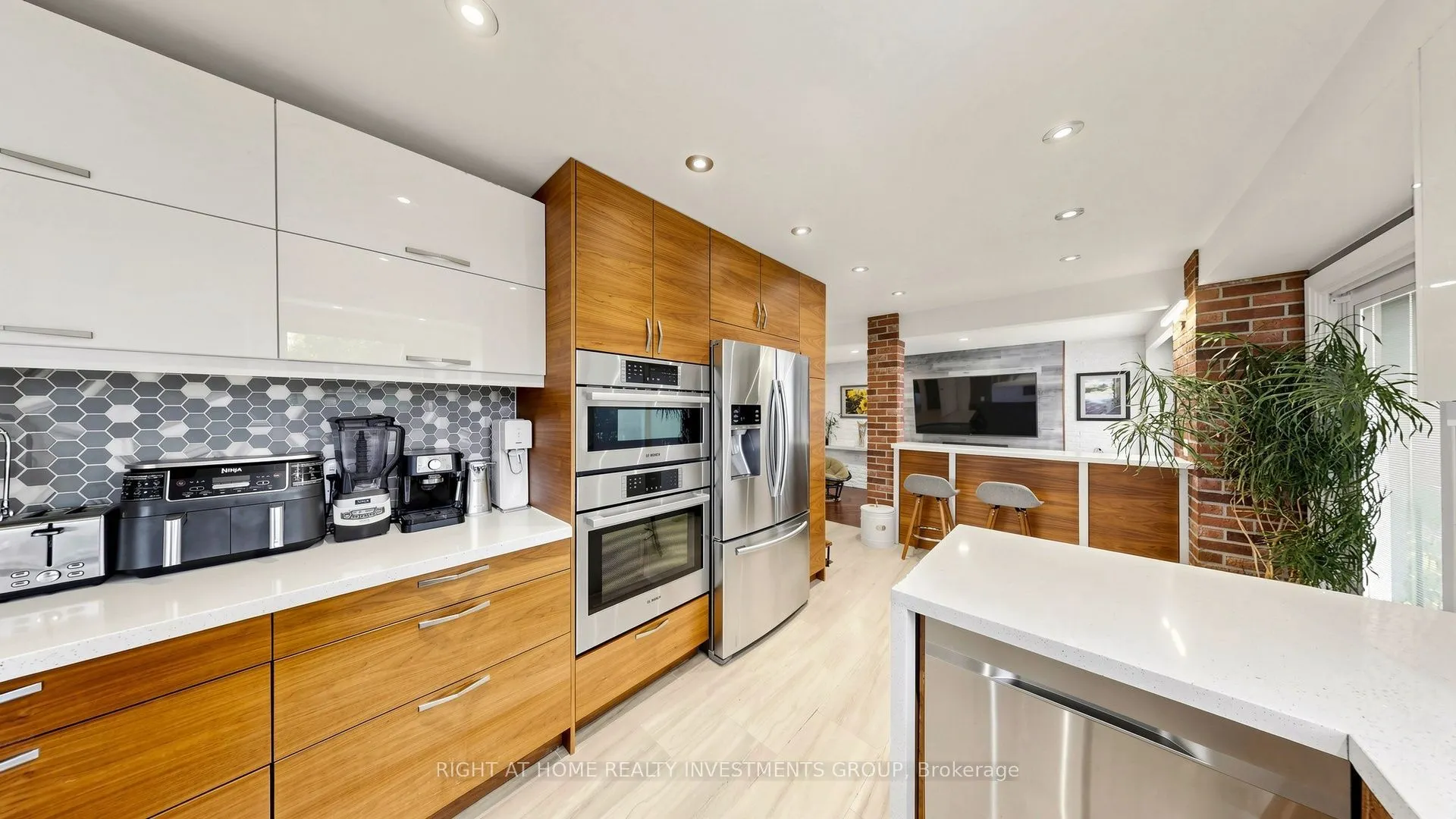 86 Burling Place