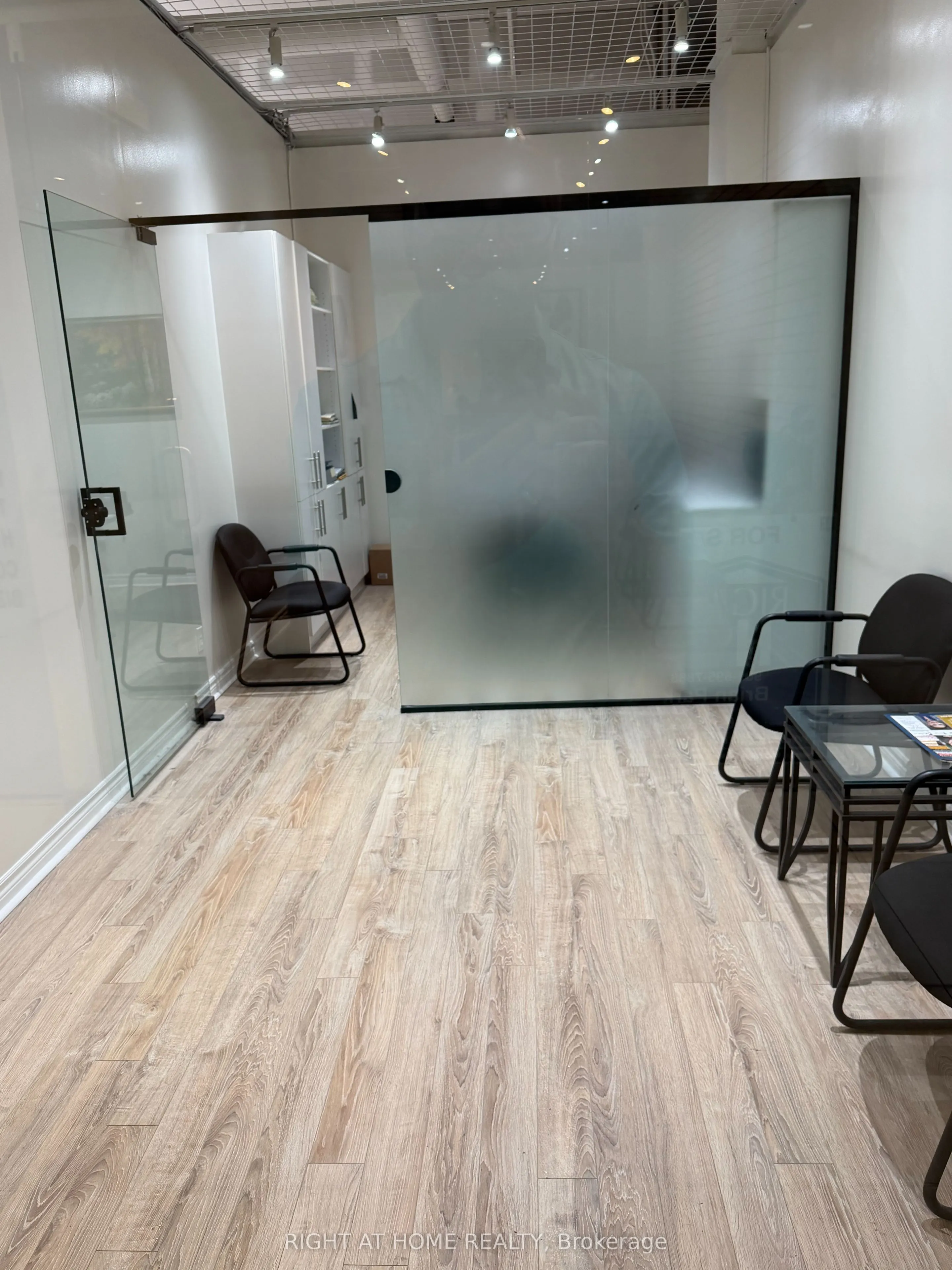 7181 Yonge Street #174