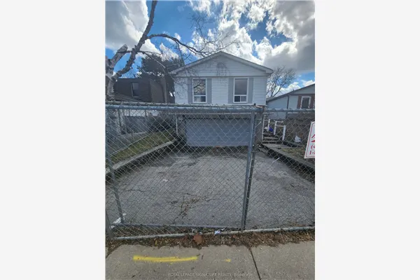 29 Lillooet Crescent