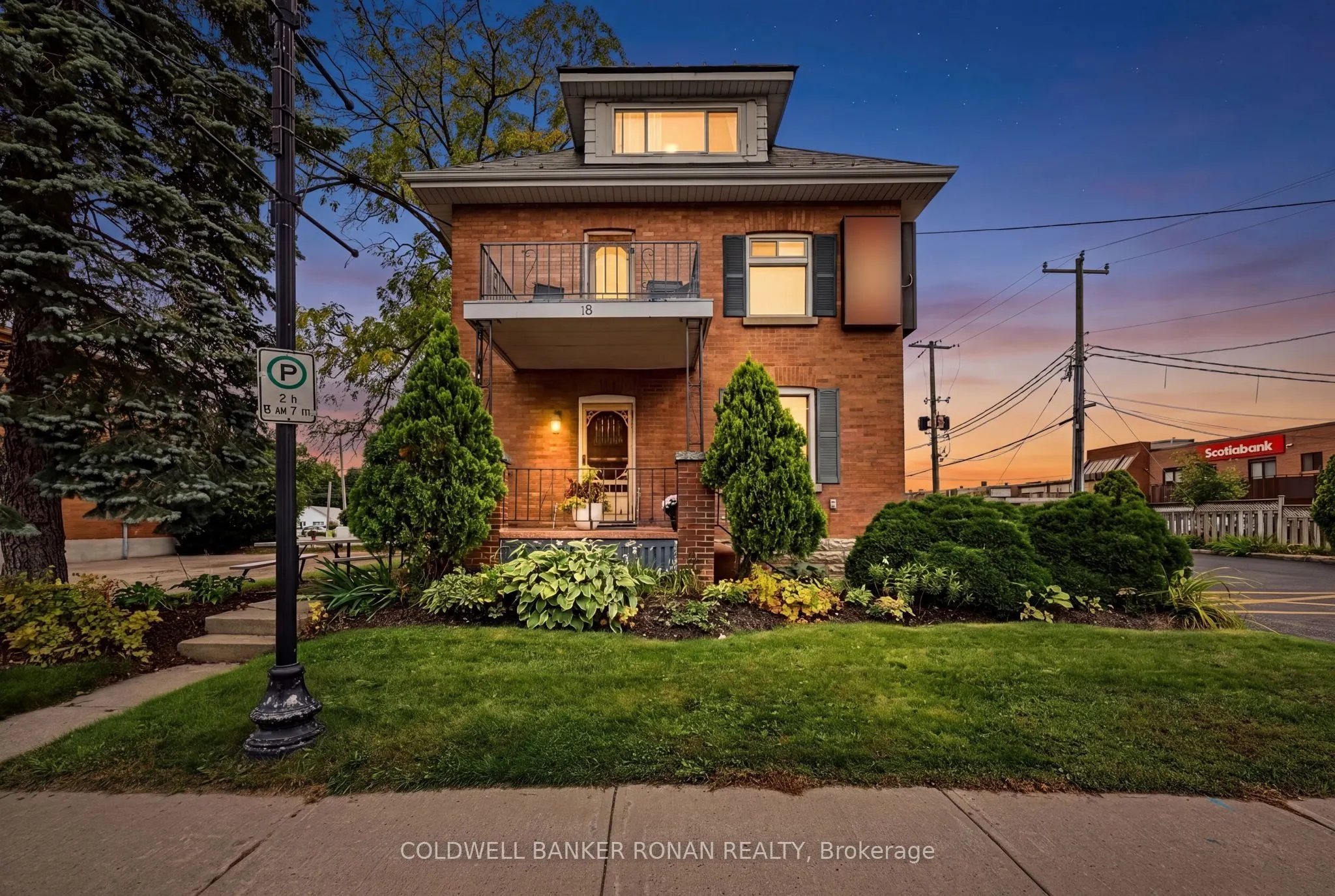 18 Church Street S