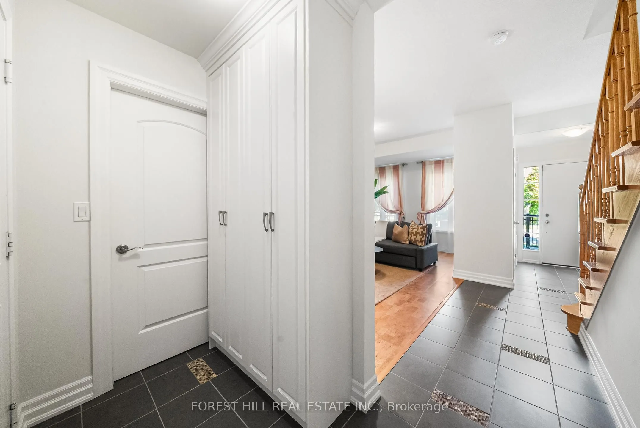 25 Beverley Glen Boulevard #25