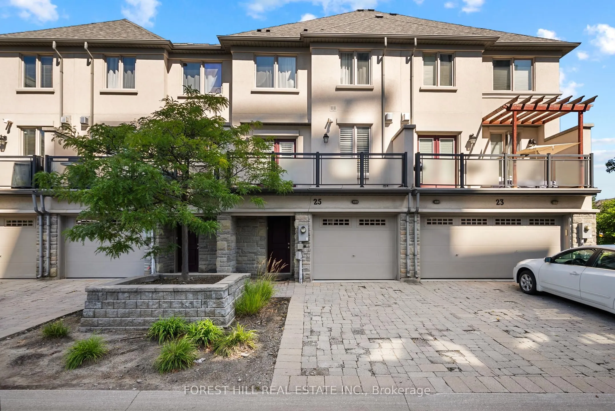 25 Beverley Glen Boulevard #25
