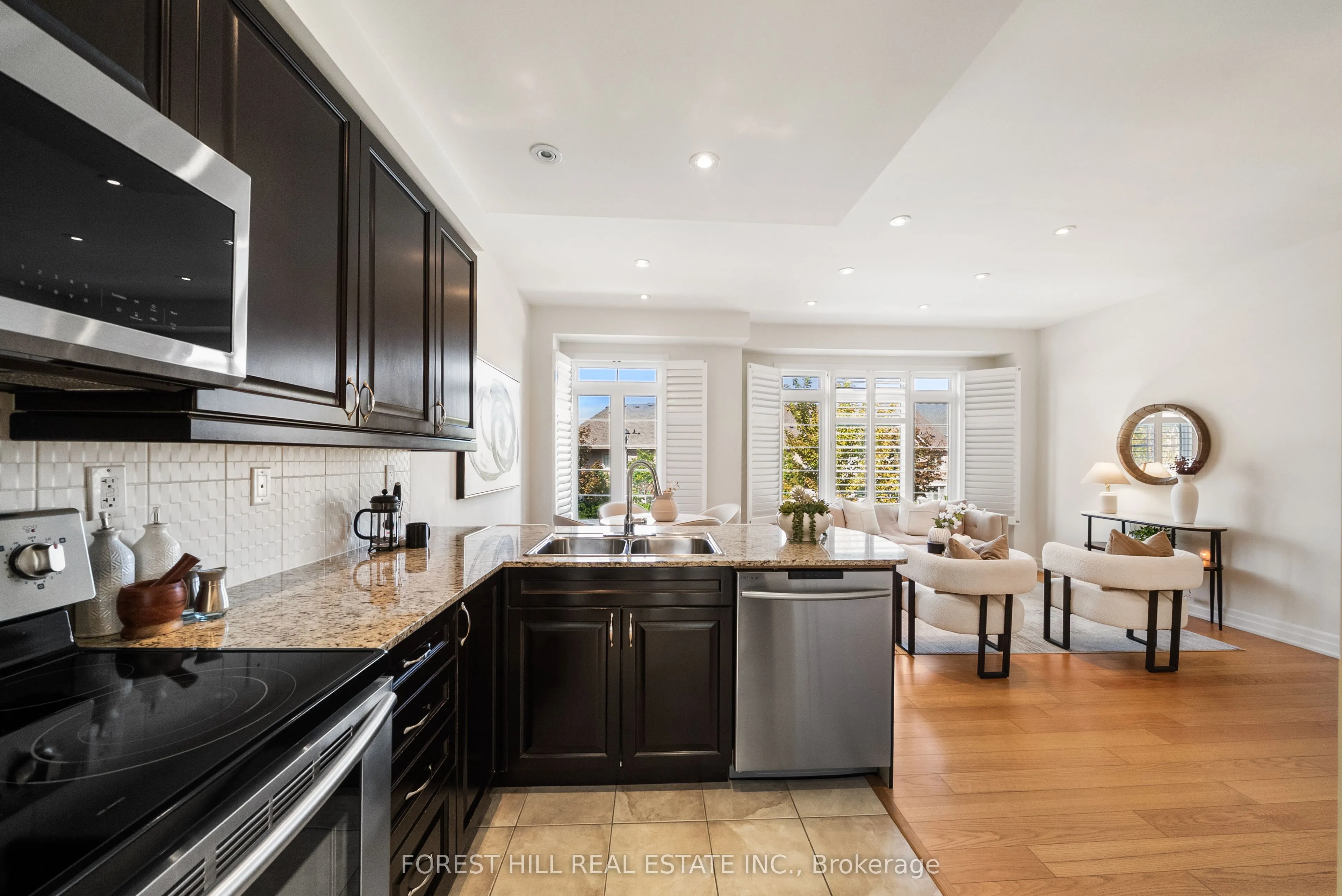 25 Beverley Glen Boulevard #25