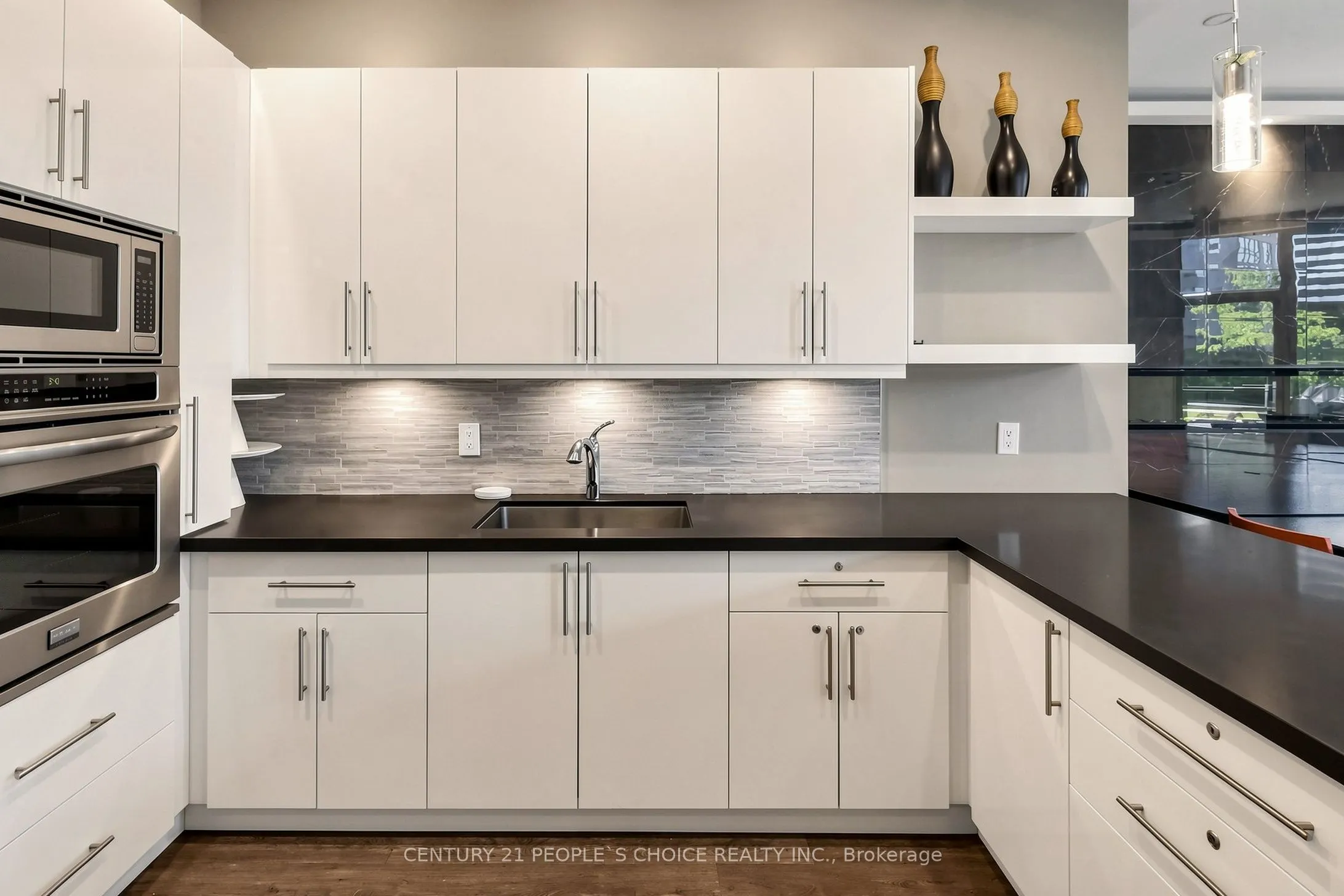 7805 Bayview Avenue #413