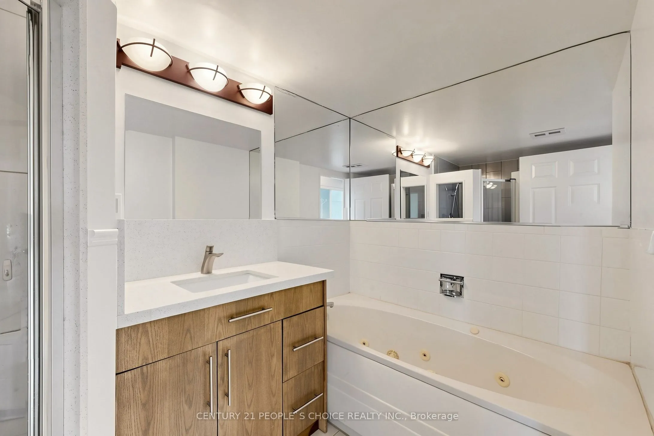 7805 Bayview Avenue #413