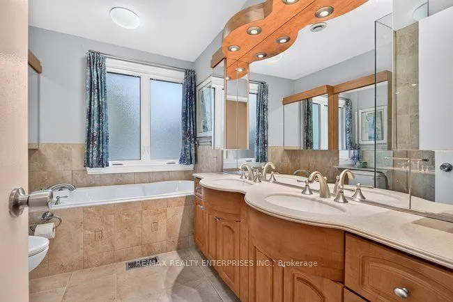 174 Bayview Fairways Drive