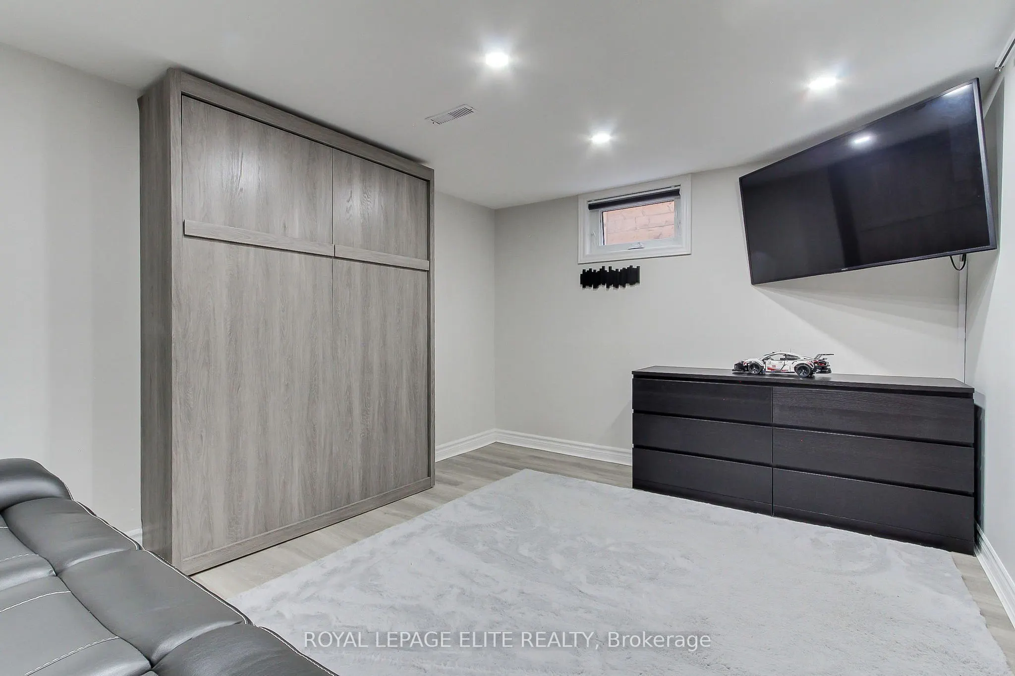 13 Alphonsus Court