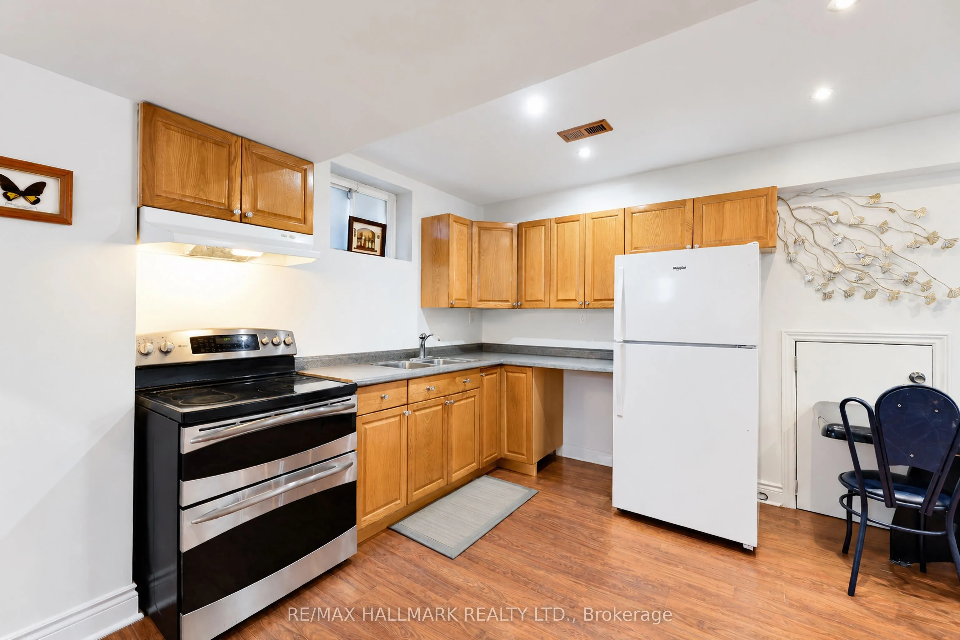 16 Braehead Drive