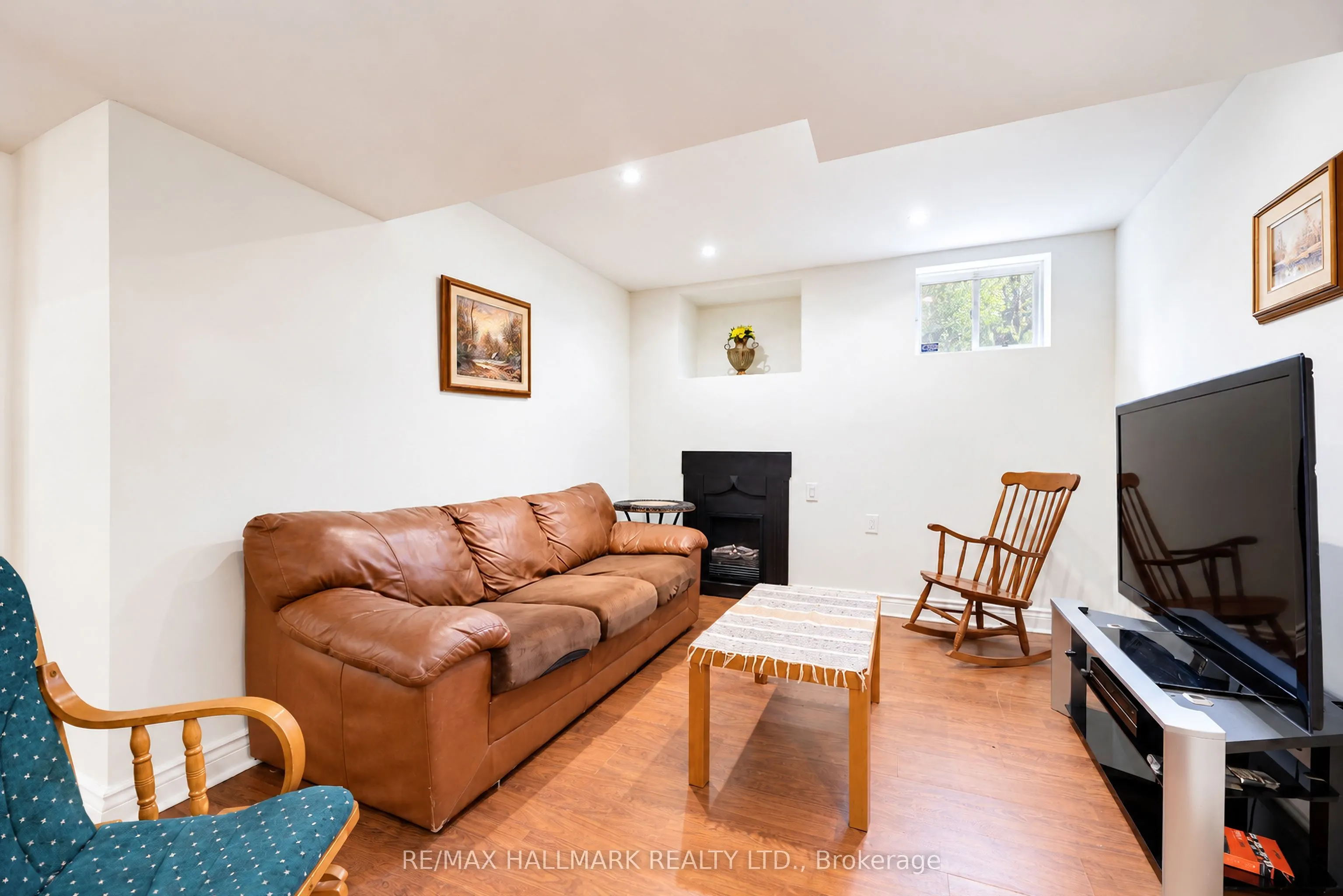 16 Braehead Drive