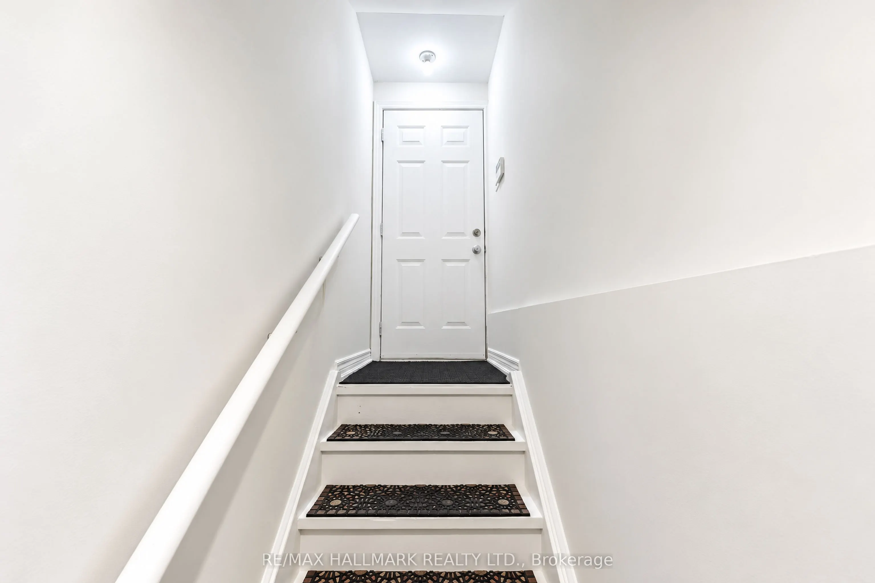16 Braehead Drive