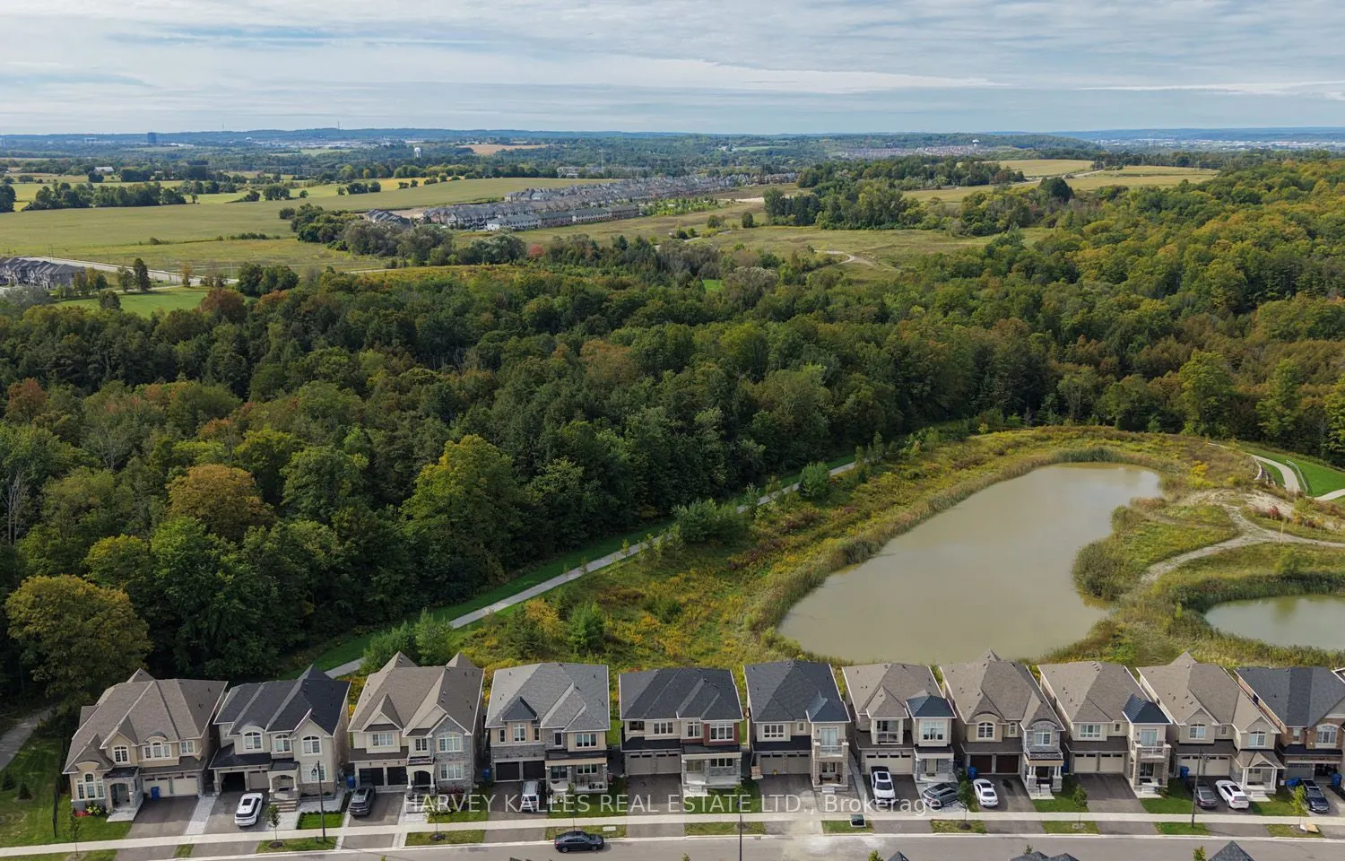 253 Seaview Heights #Main Floor
