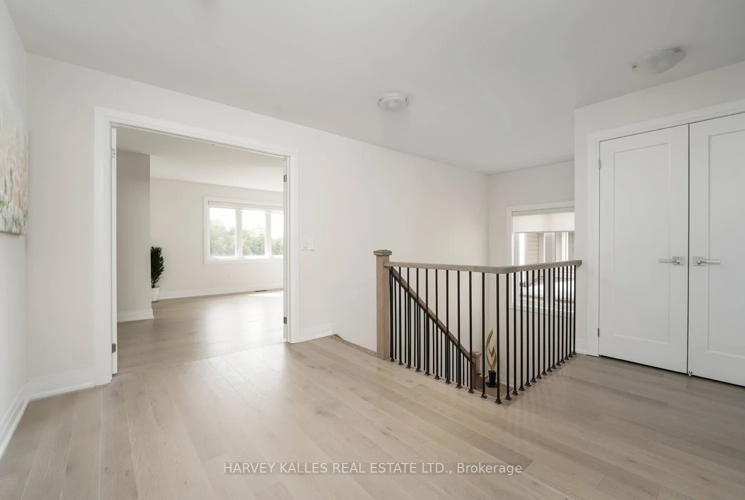 253 Seaview Heights #Main Floor
