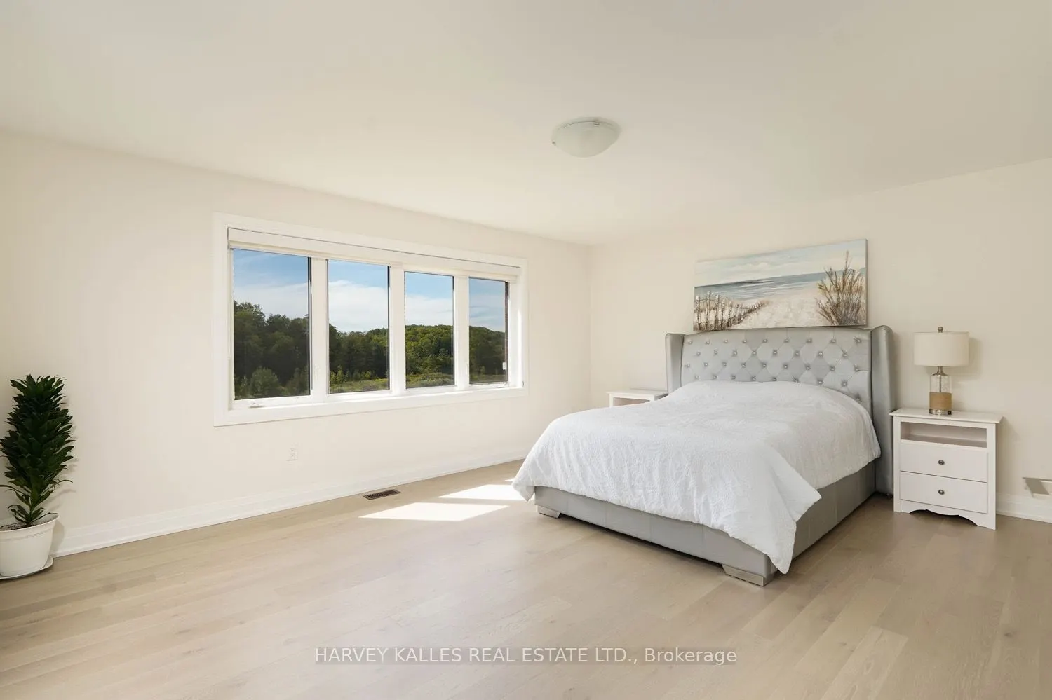 253 Seaview Heights #Main Floor