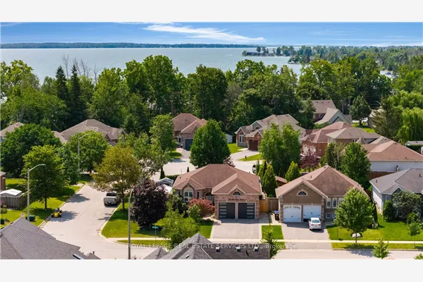 619 Glen Cedar Crescent