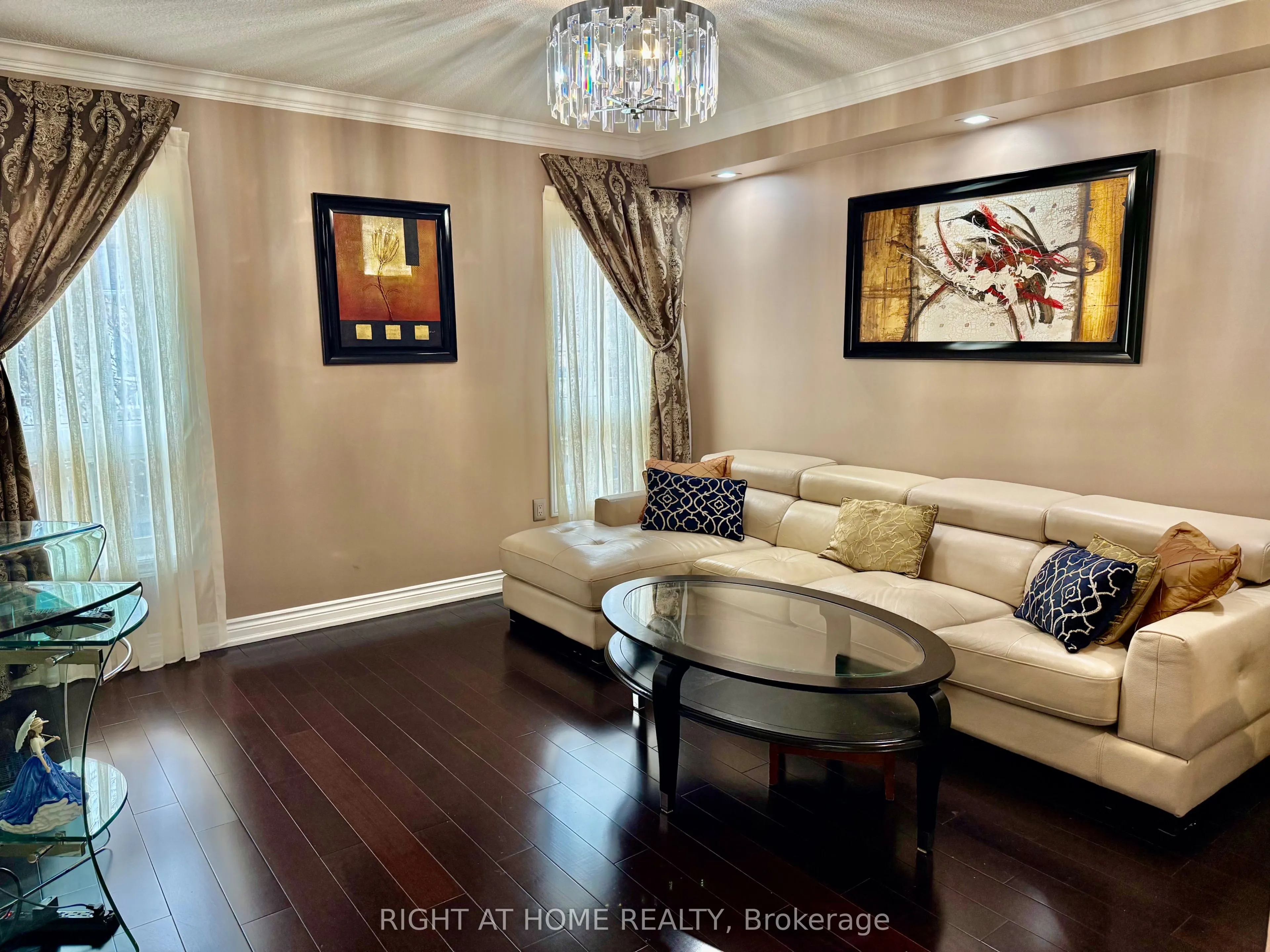 129 Four Seasons Crescent