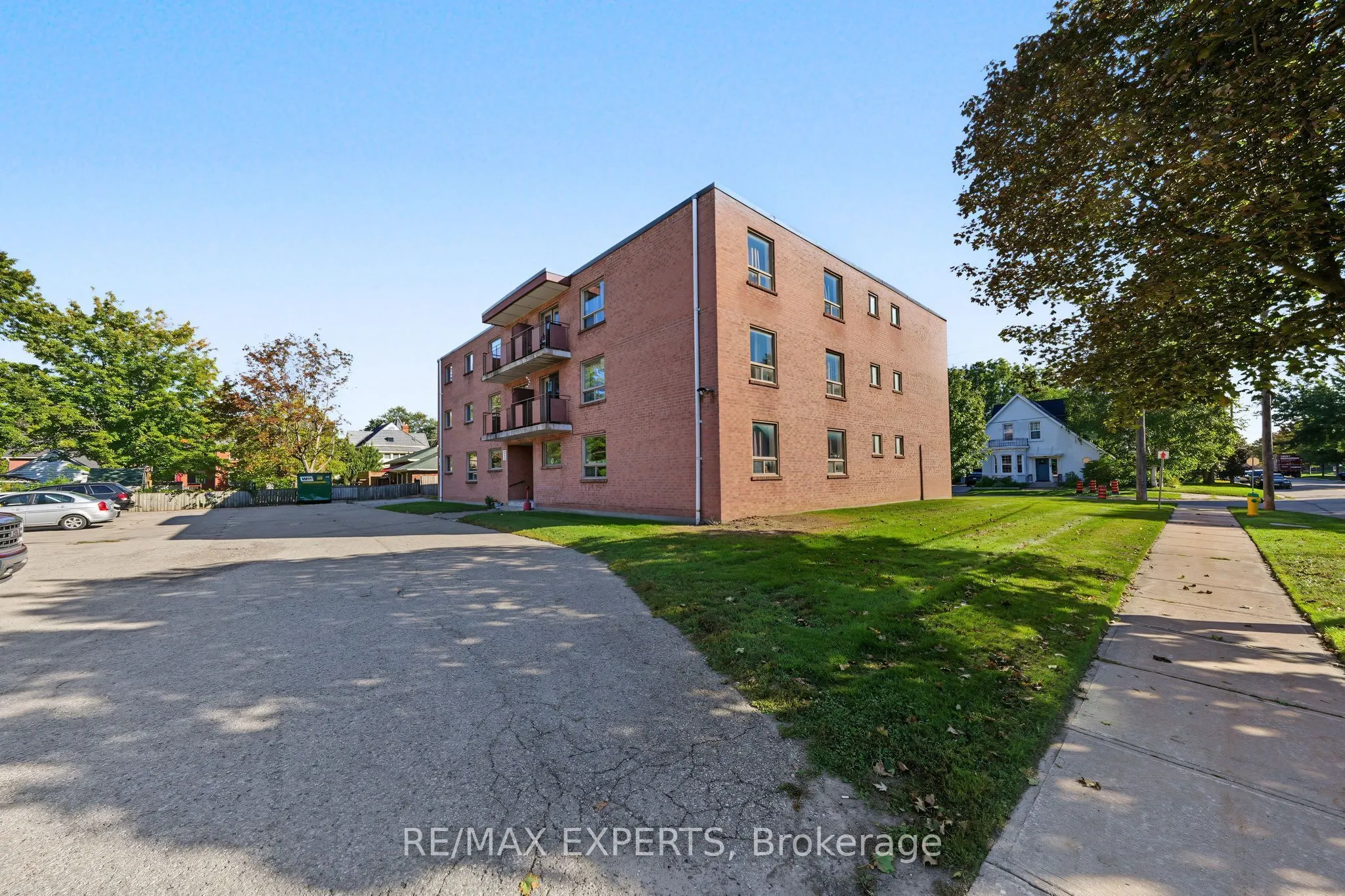 16 McDonald Street #64