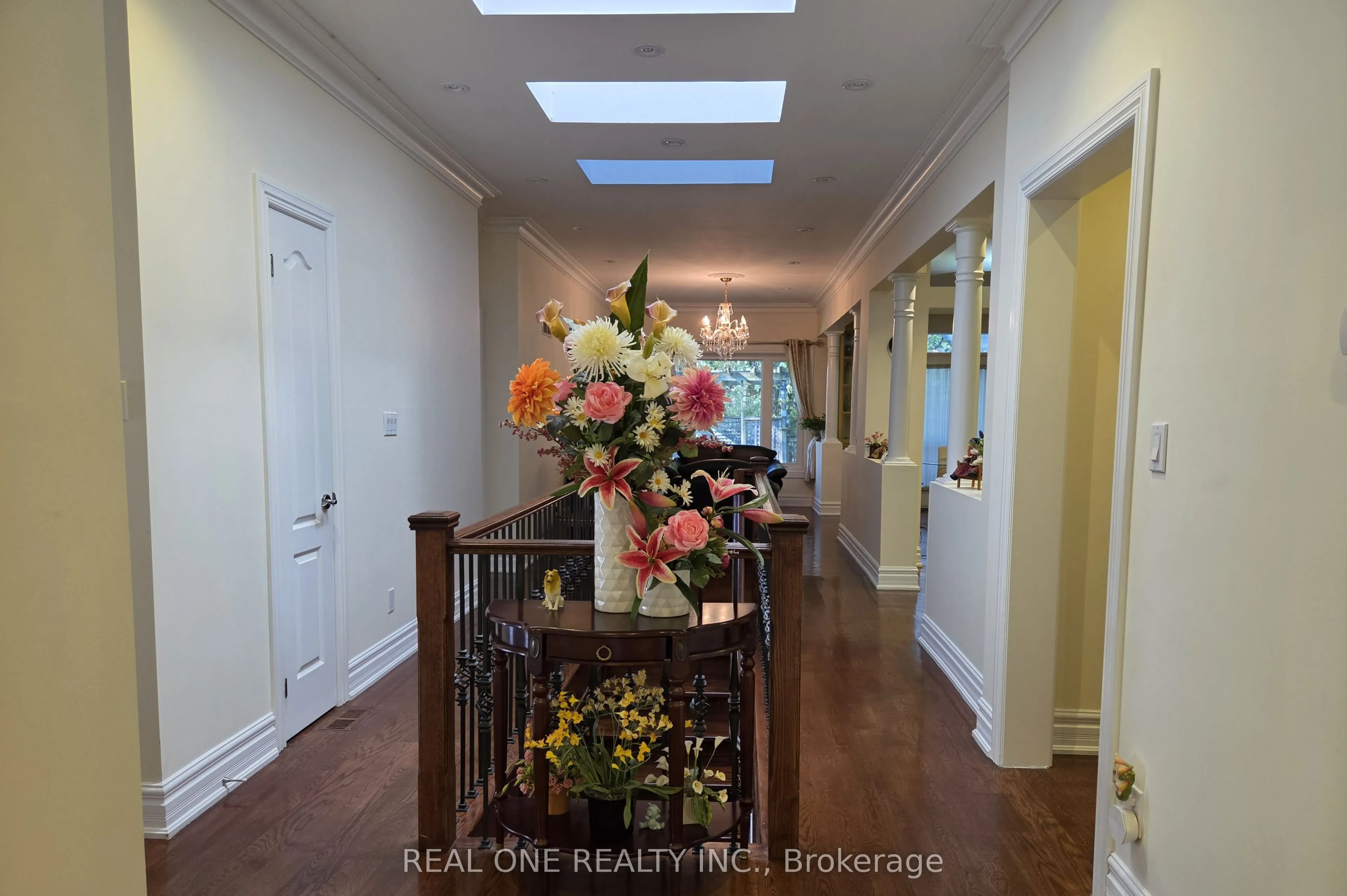 36 Wildrose Crescent E