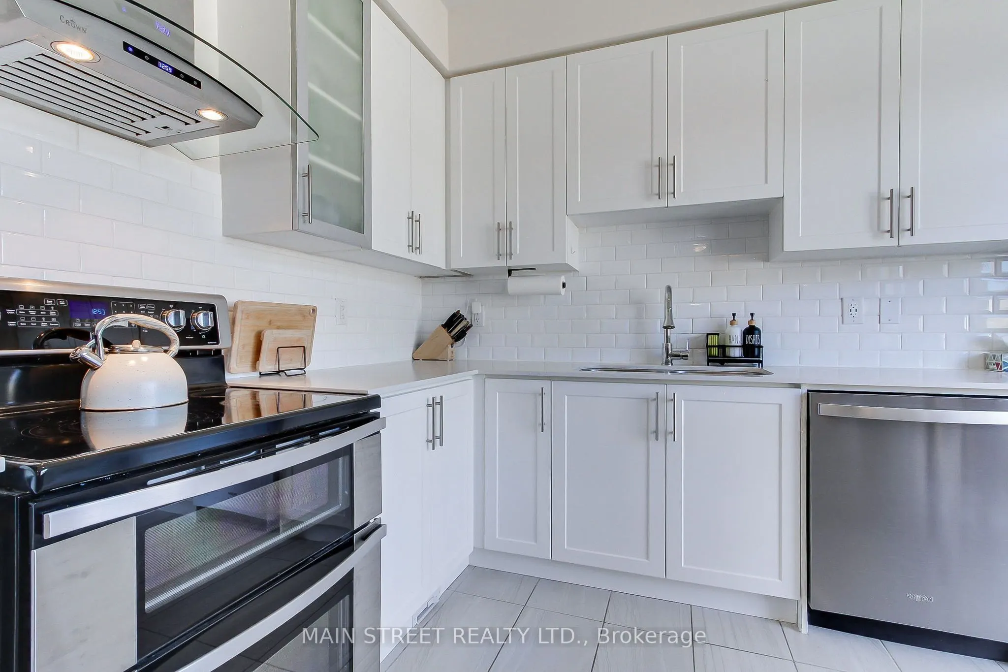 90 Kingknoll Crescent
