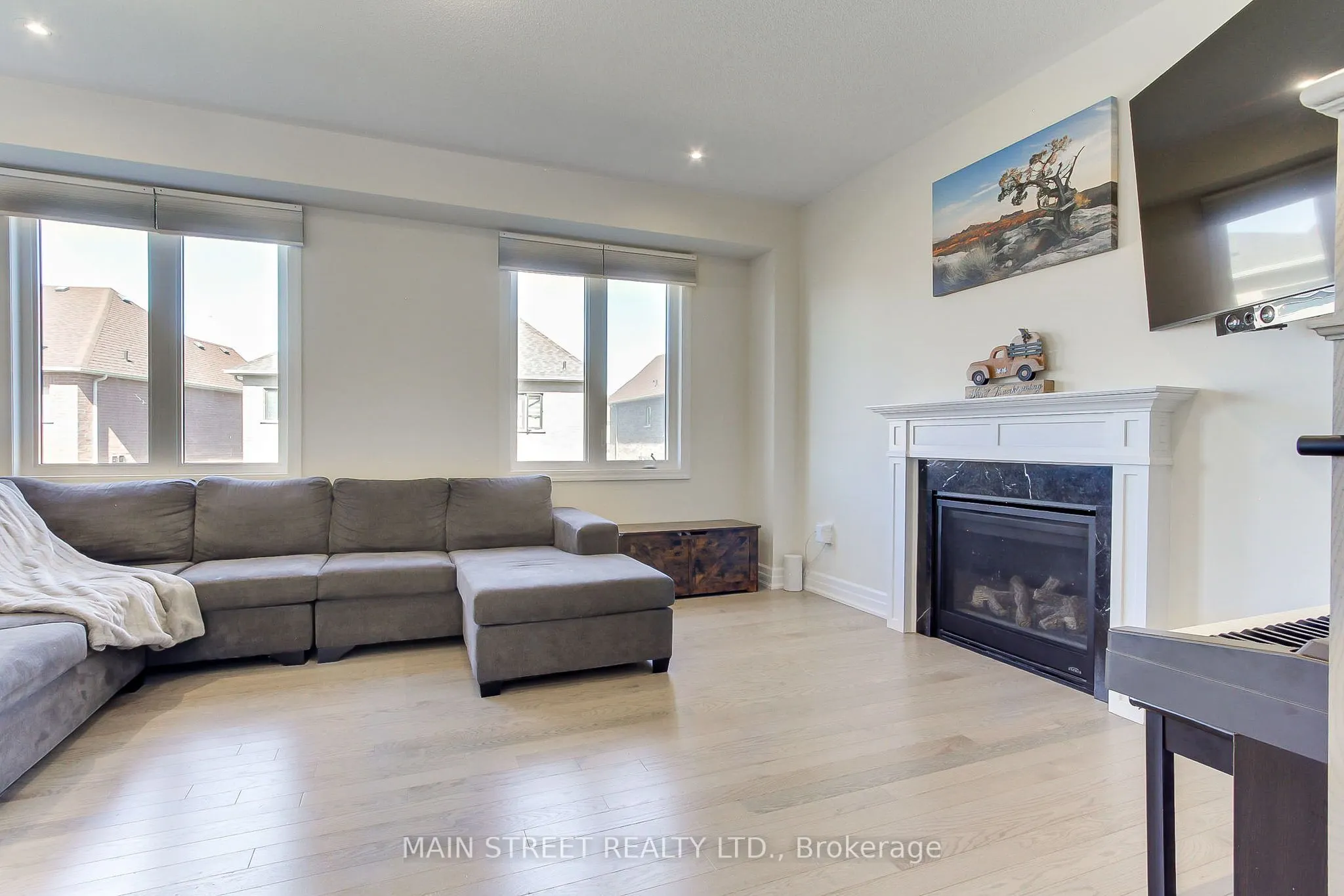 90 Kingknoll Crescent