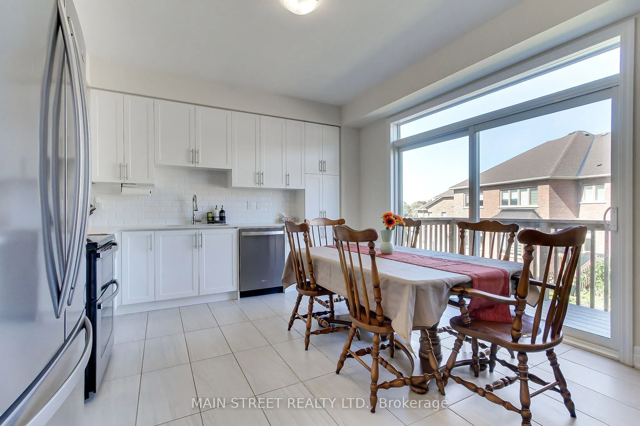 90 Kingknoll Crescent