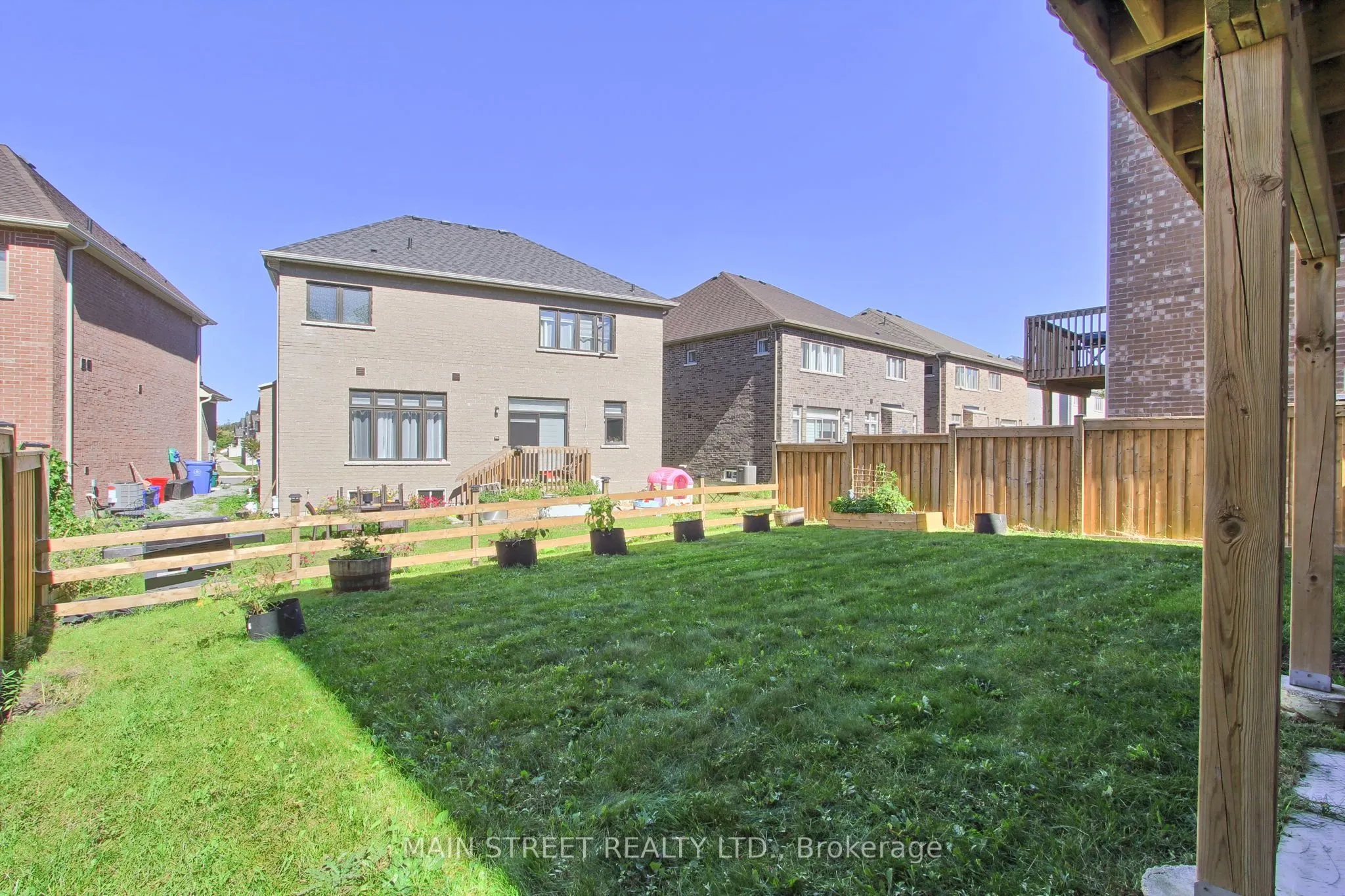 90 Kingknoll Crescent