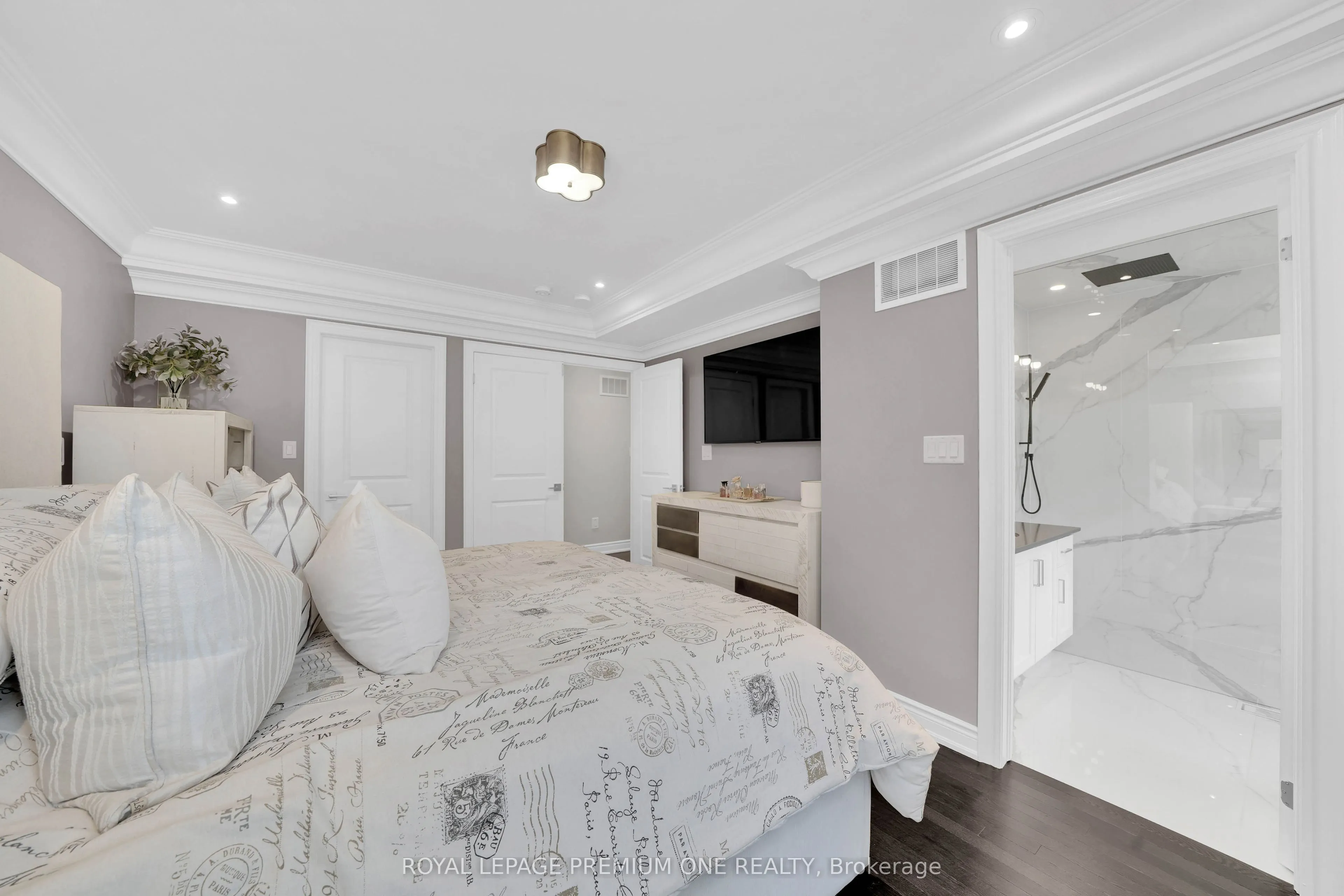 86 Glazebrook Drive