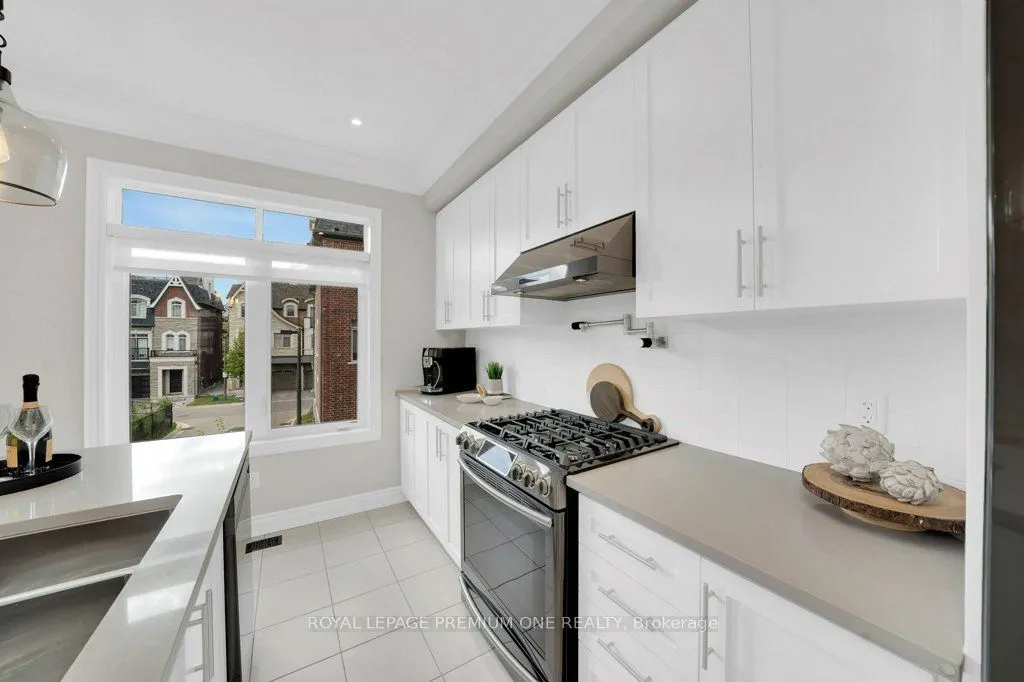 86 Glazebrook Drive