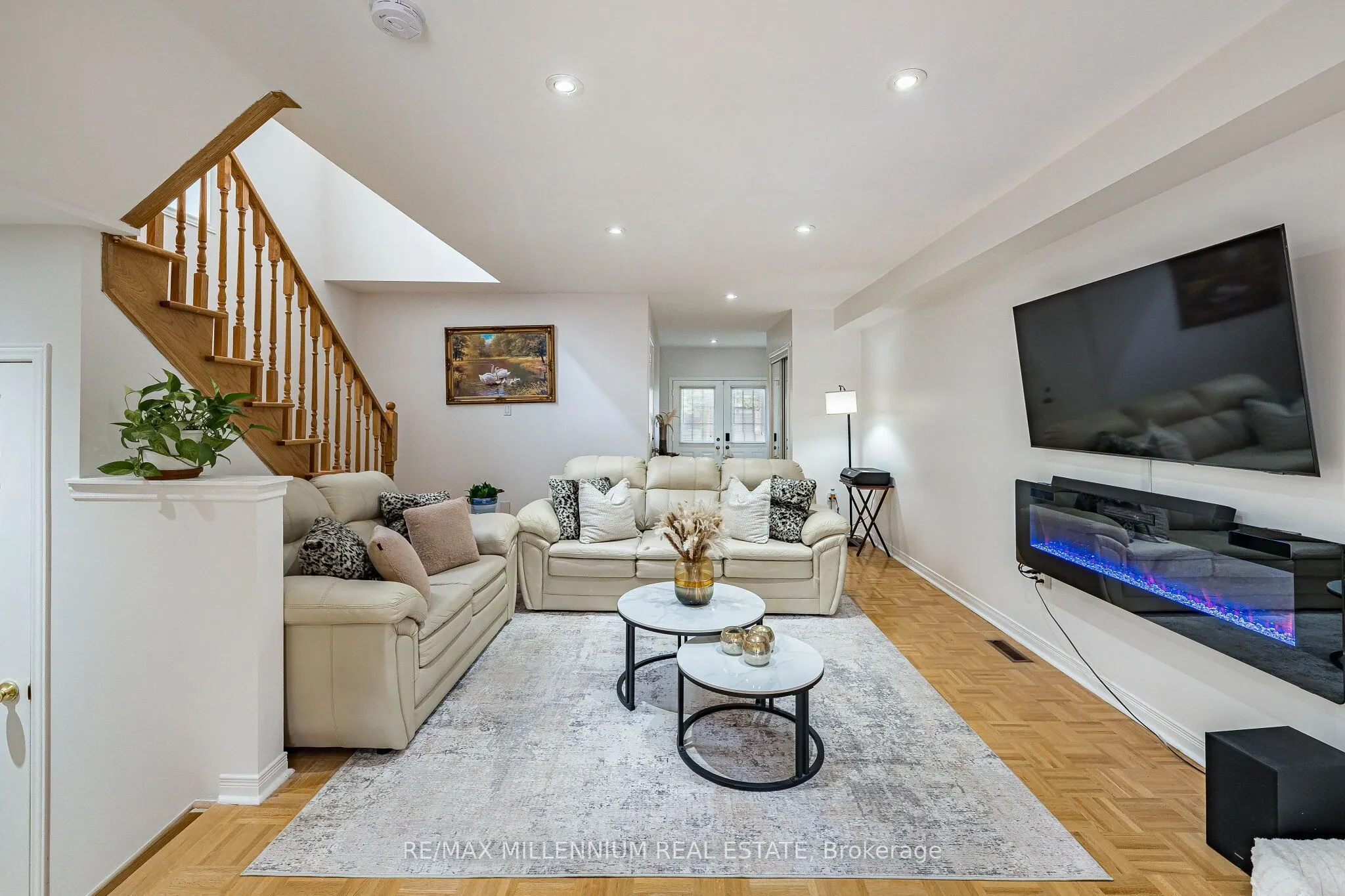 90 Ronan Crescent