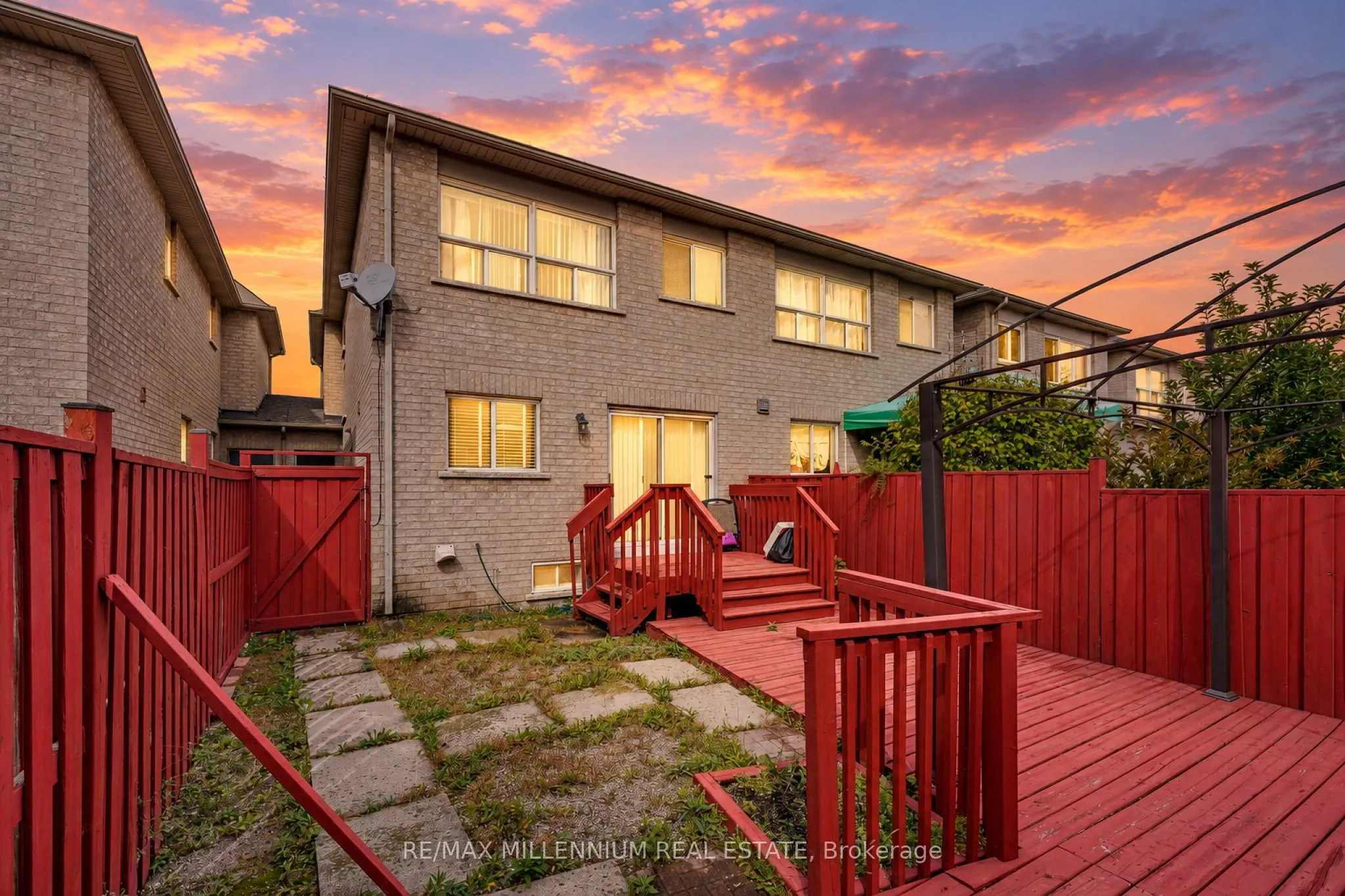 90 Ronan Crescent