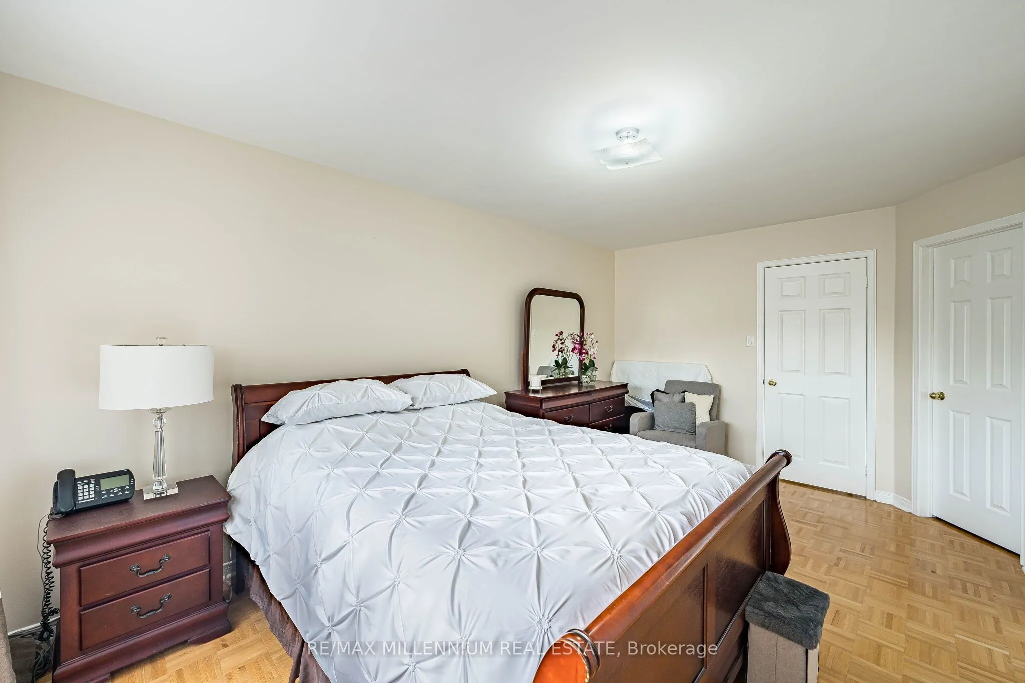 90 Ronan Crescent