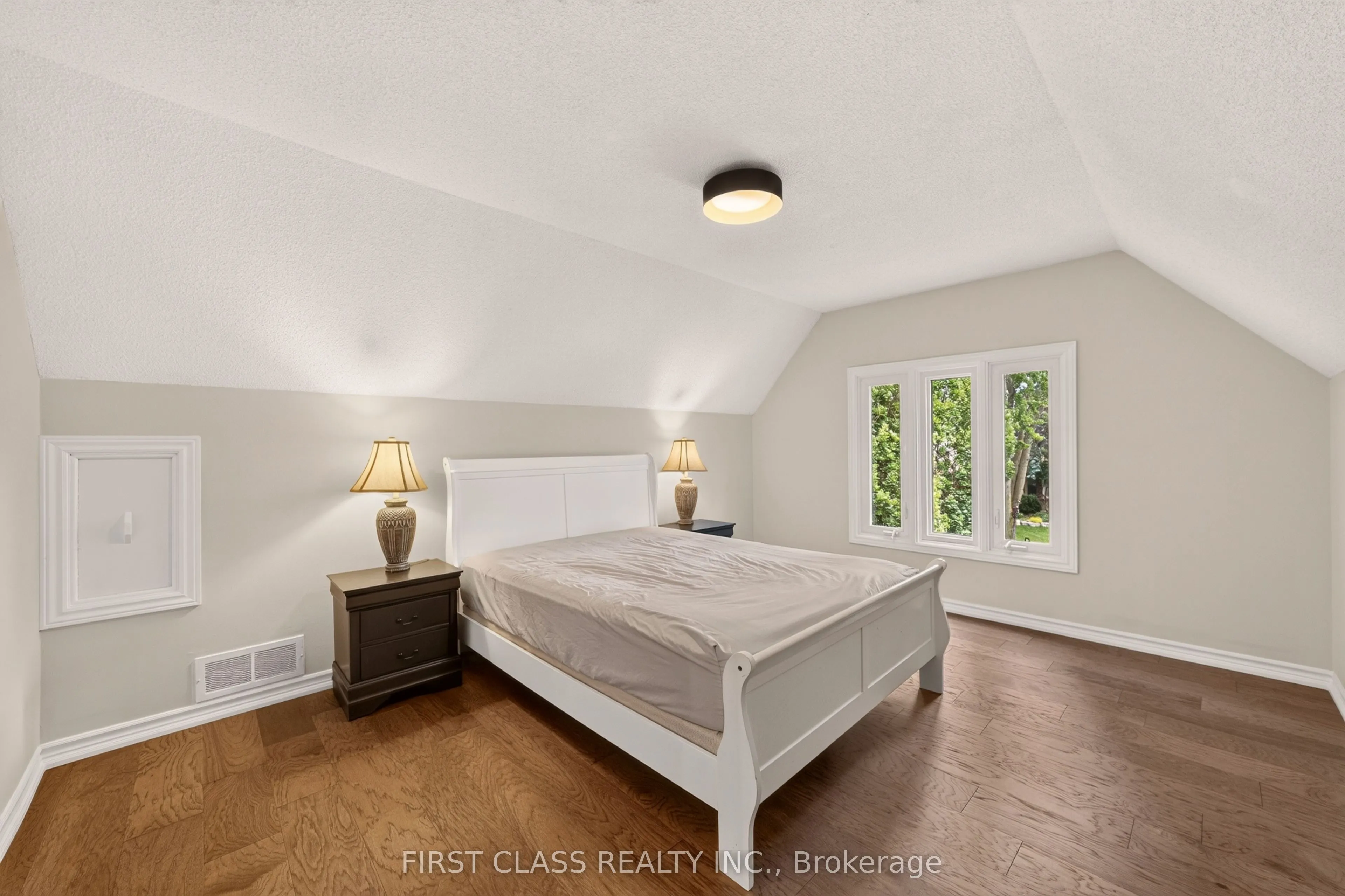 30 Ritter Crescent