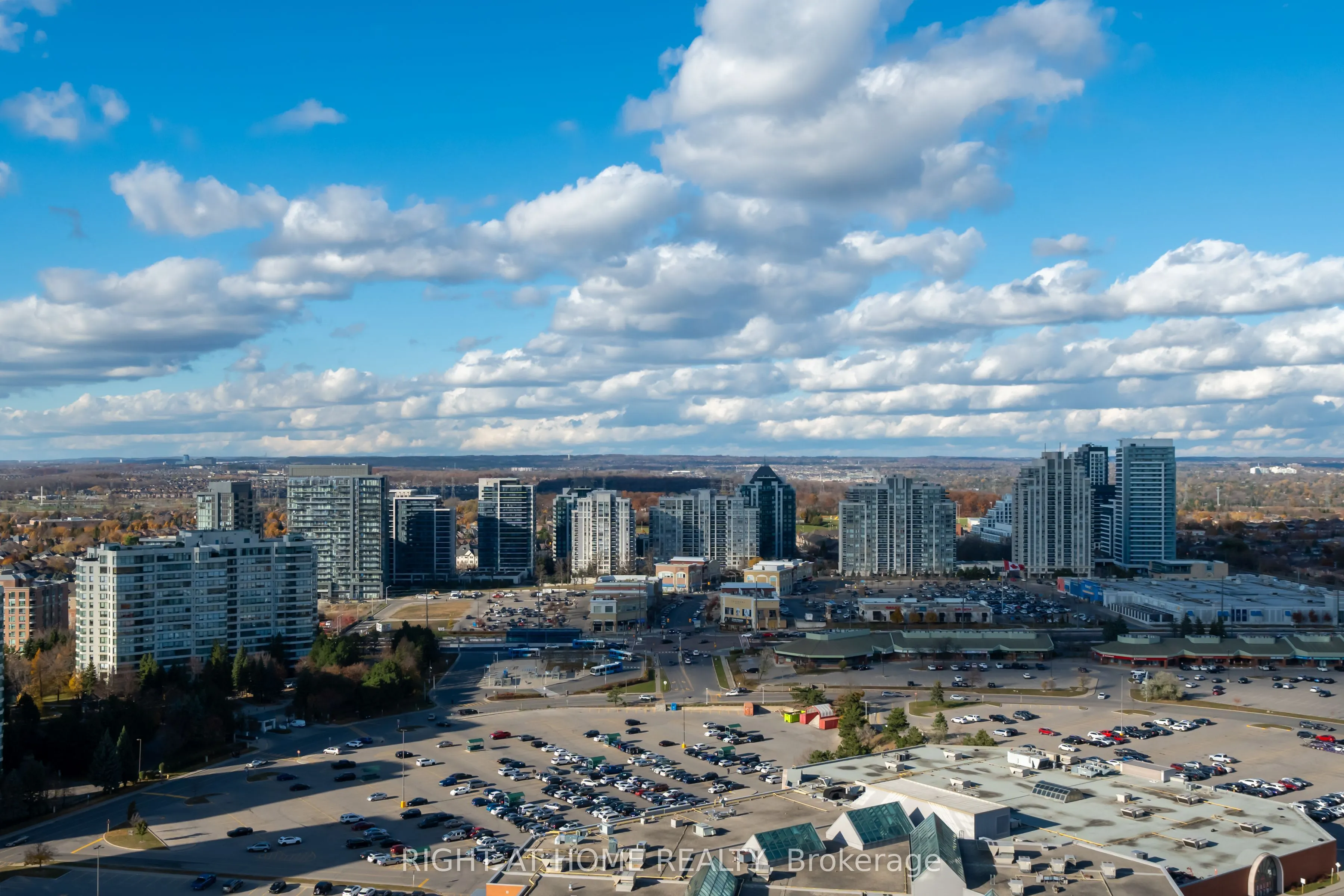 50 Upper Mall Way #2406
