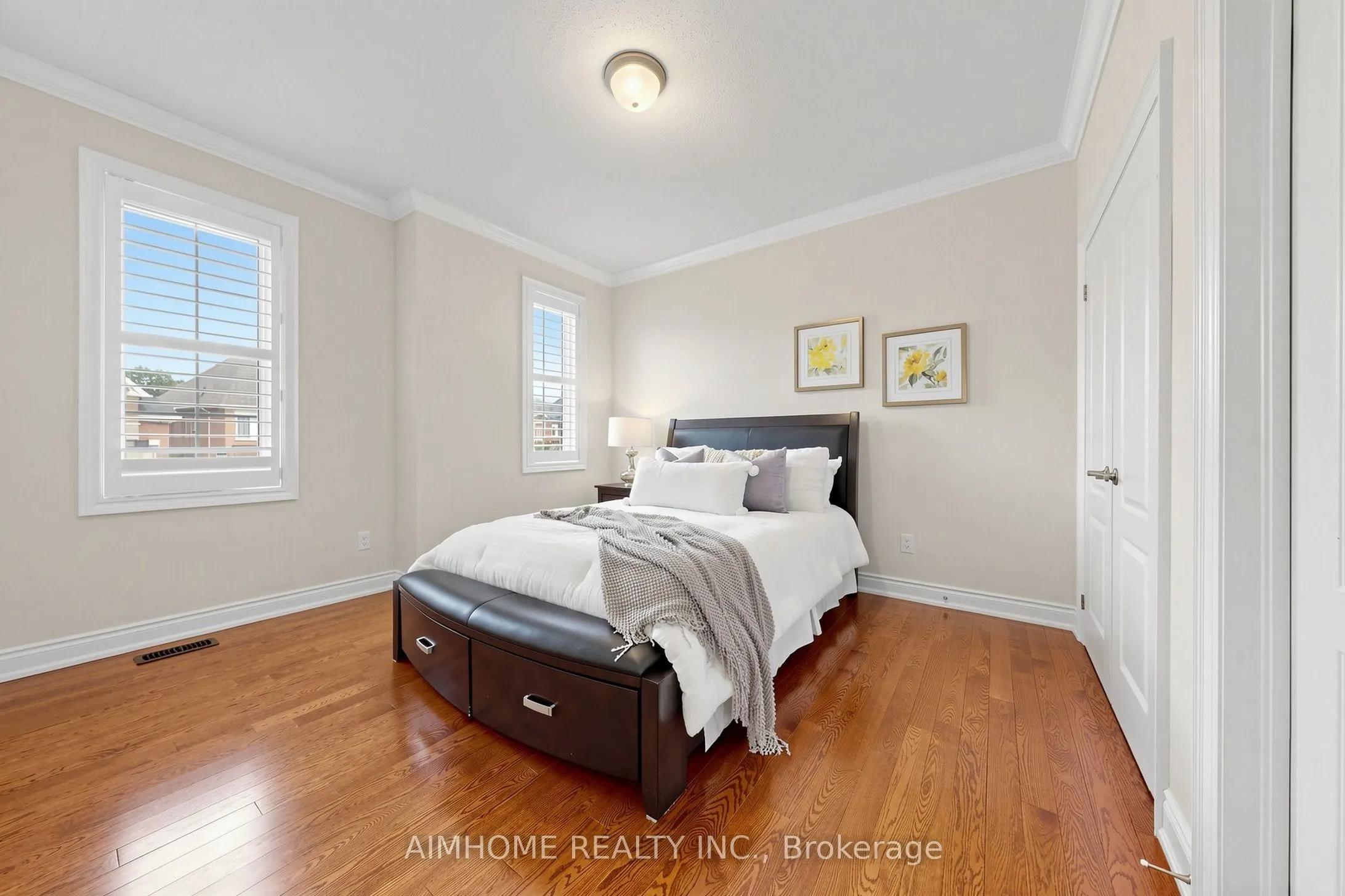 35 Marbrook Street
