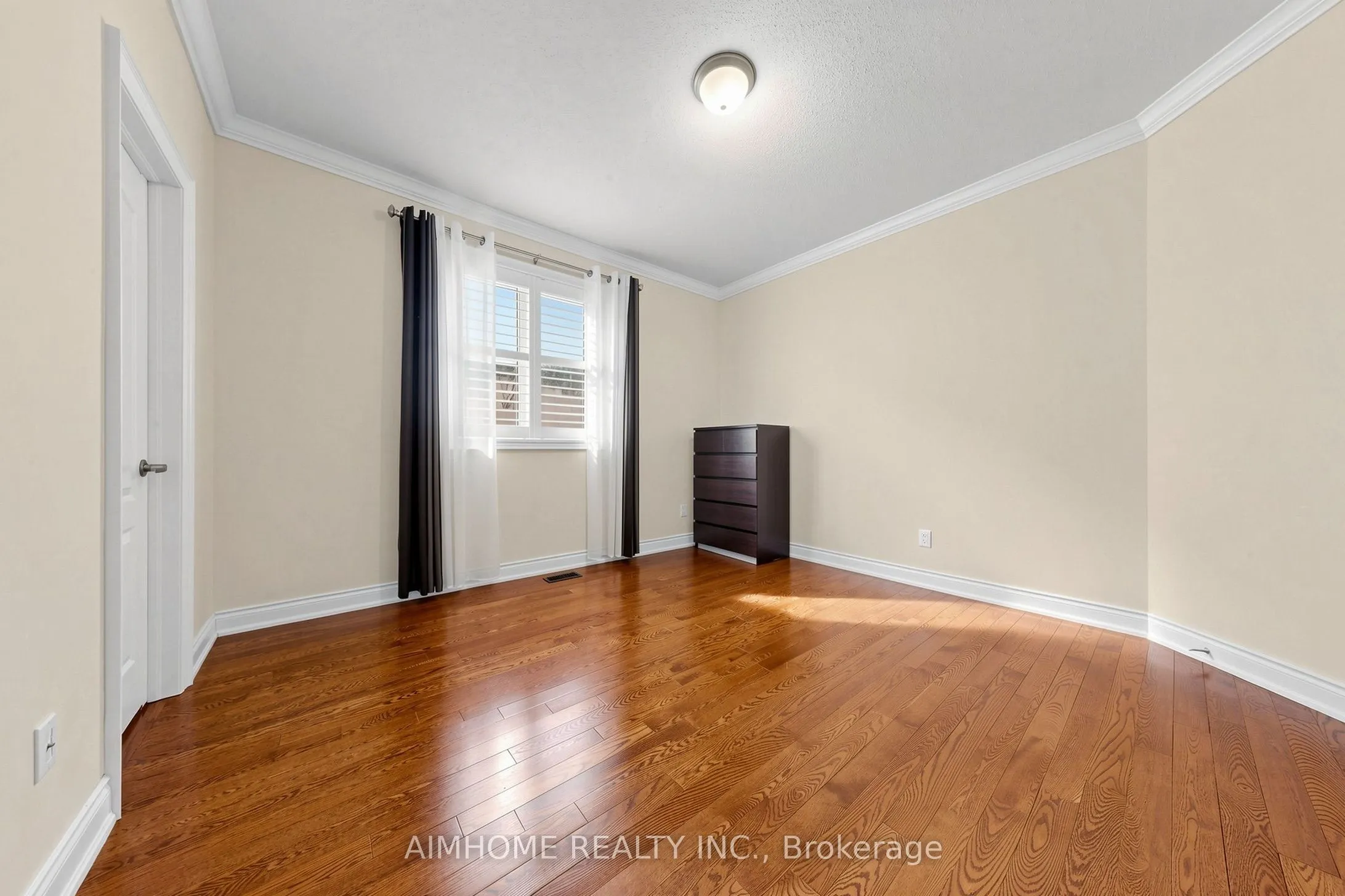 35 Marbrook Street