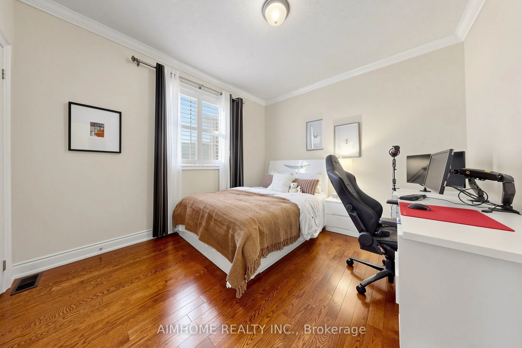 35 Marbrook Street