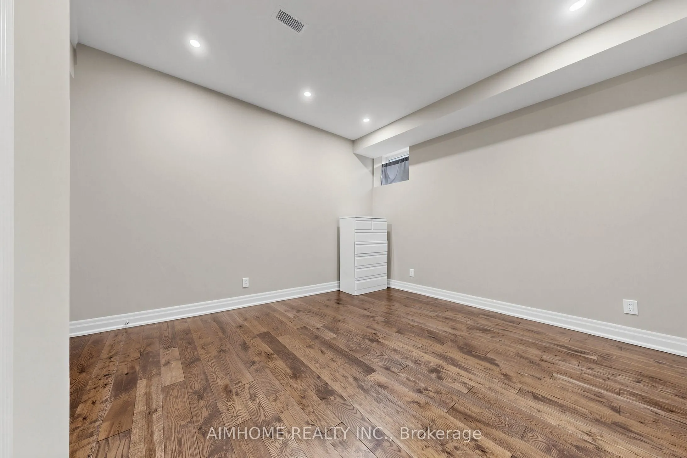 35 Marbrook Street