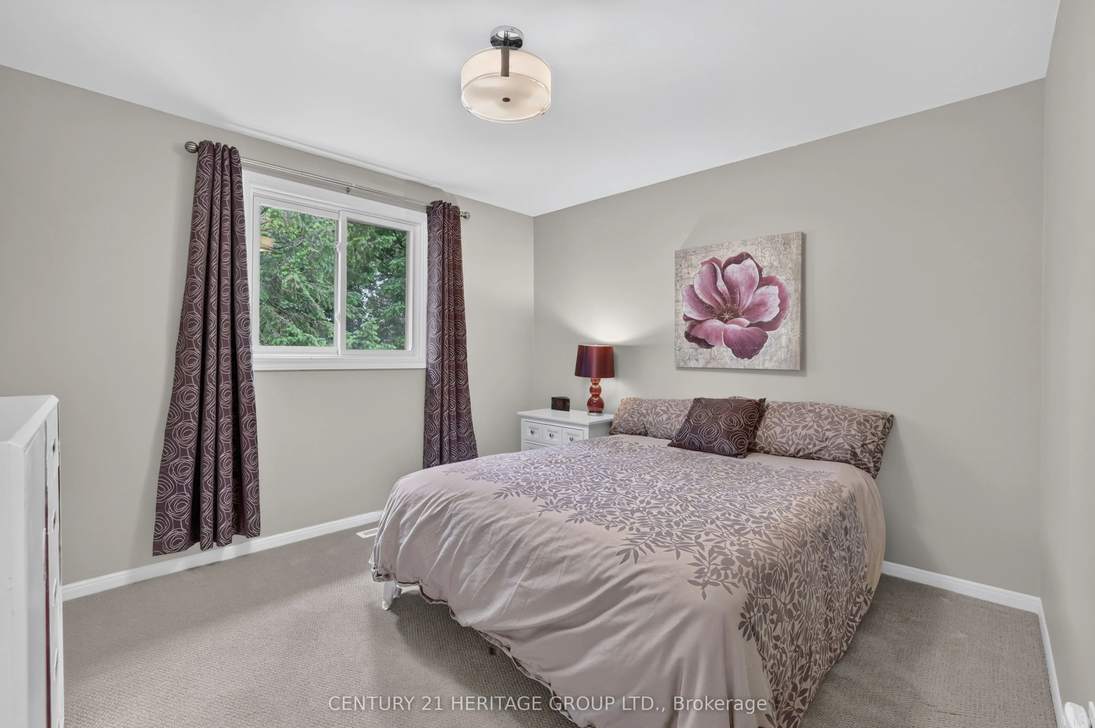 28 Innis Crescent