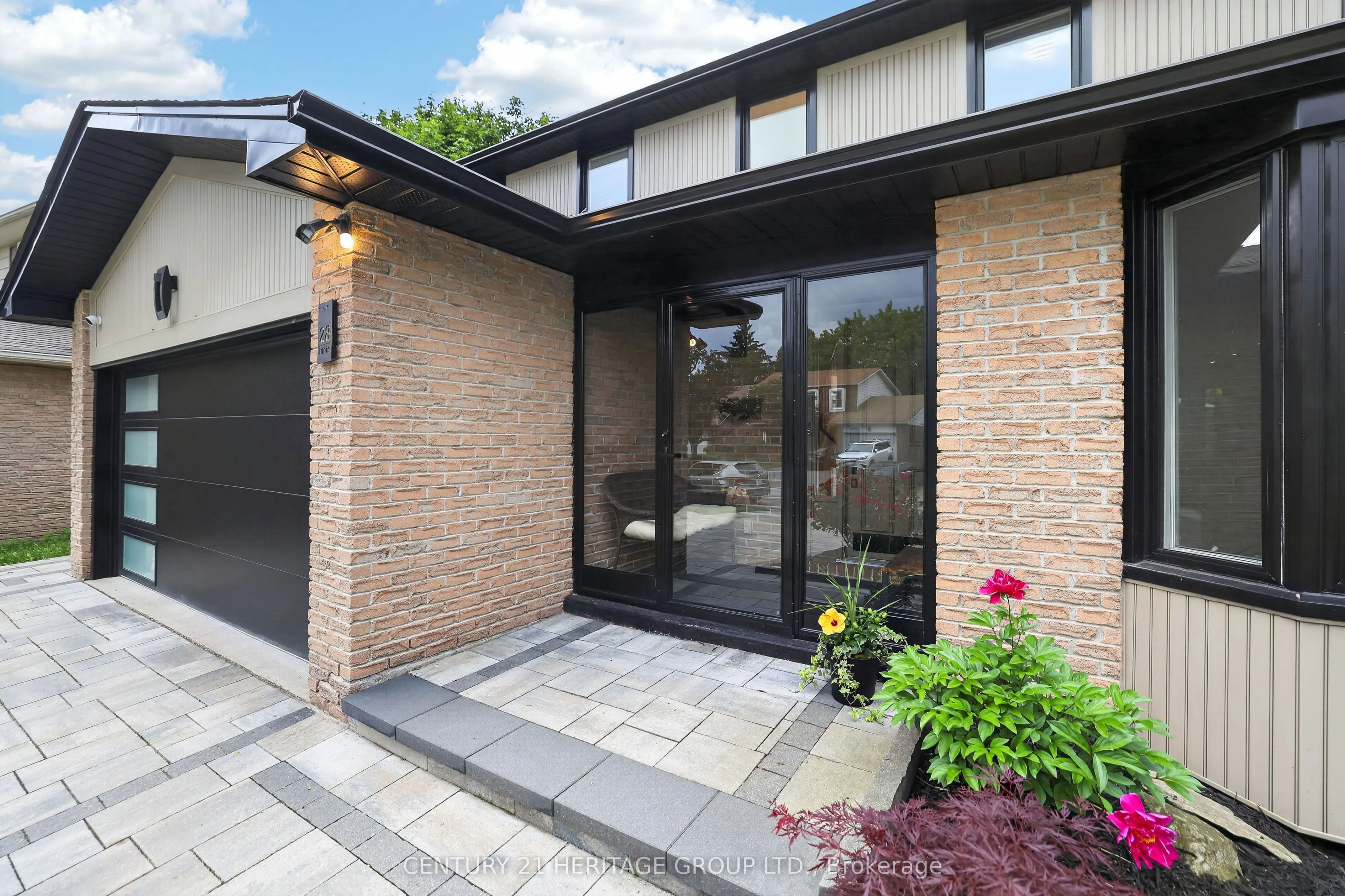 28 Innis Crescent