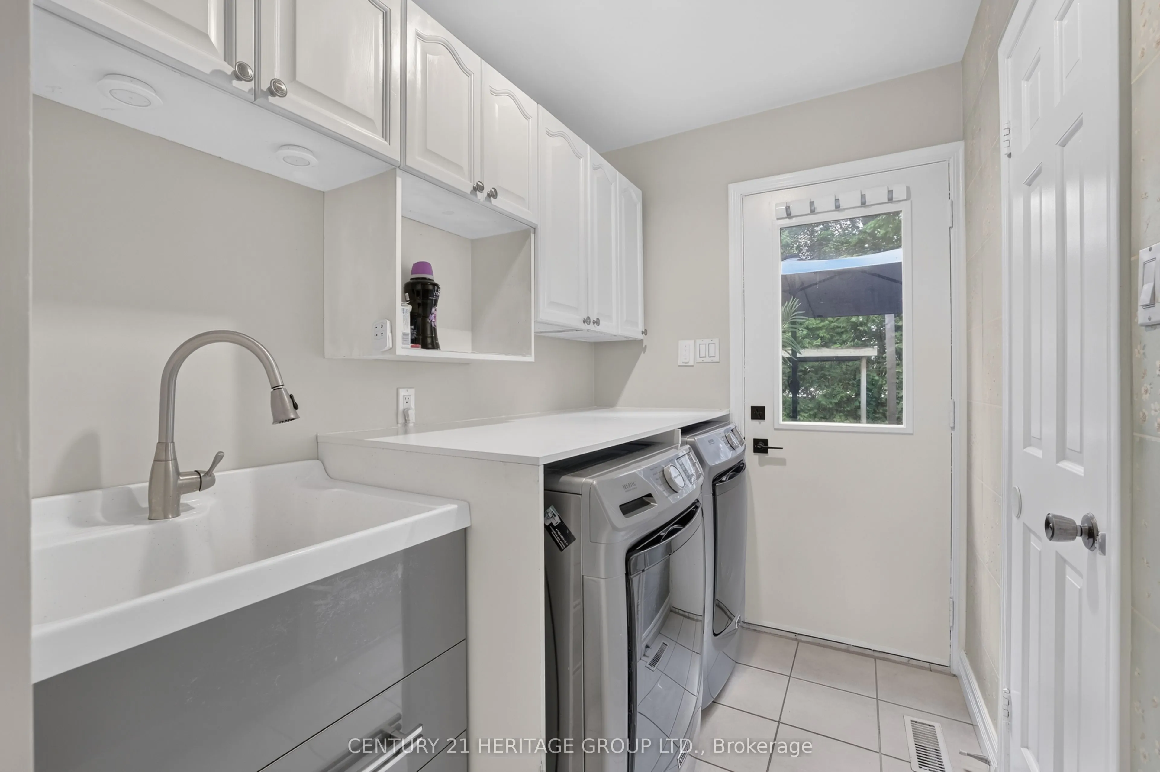 28 Innis Crescent