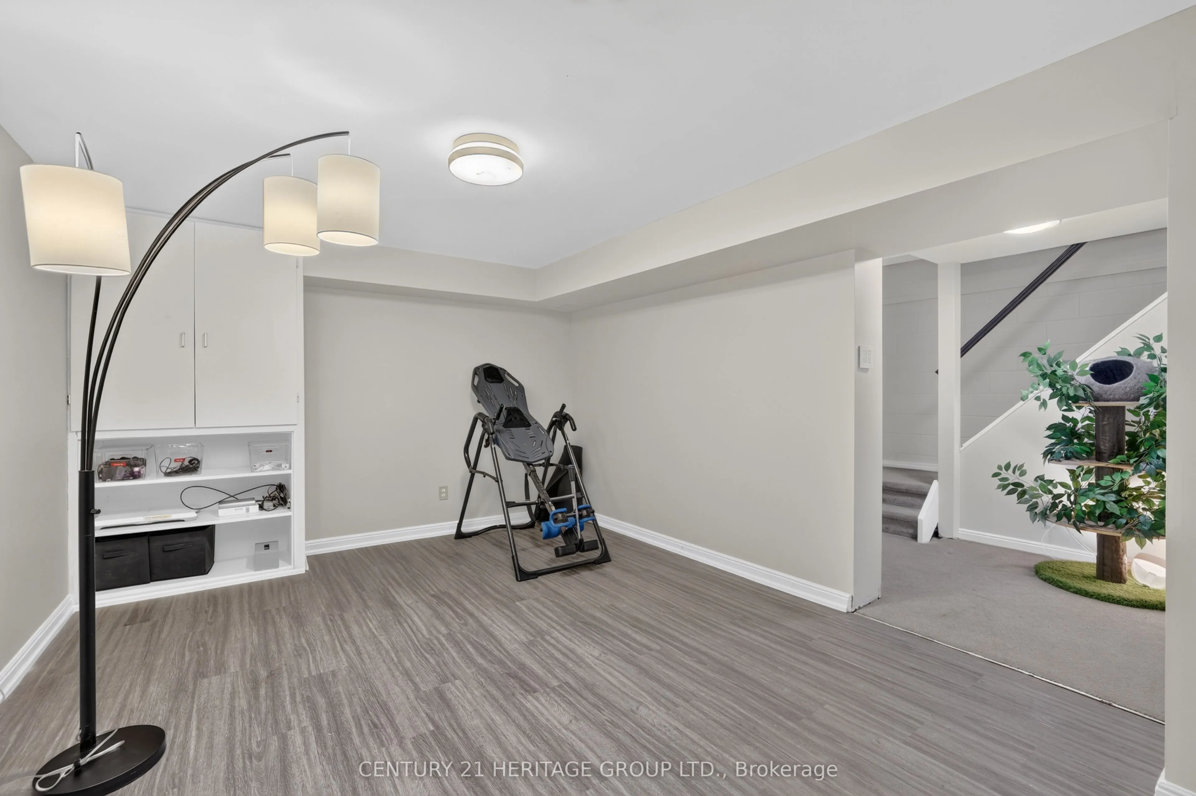 28 Innis Crescent