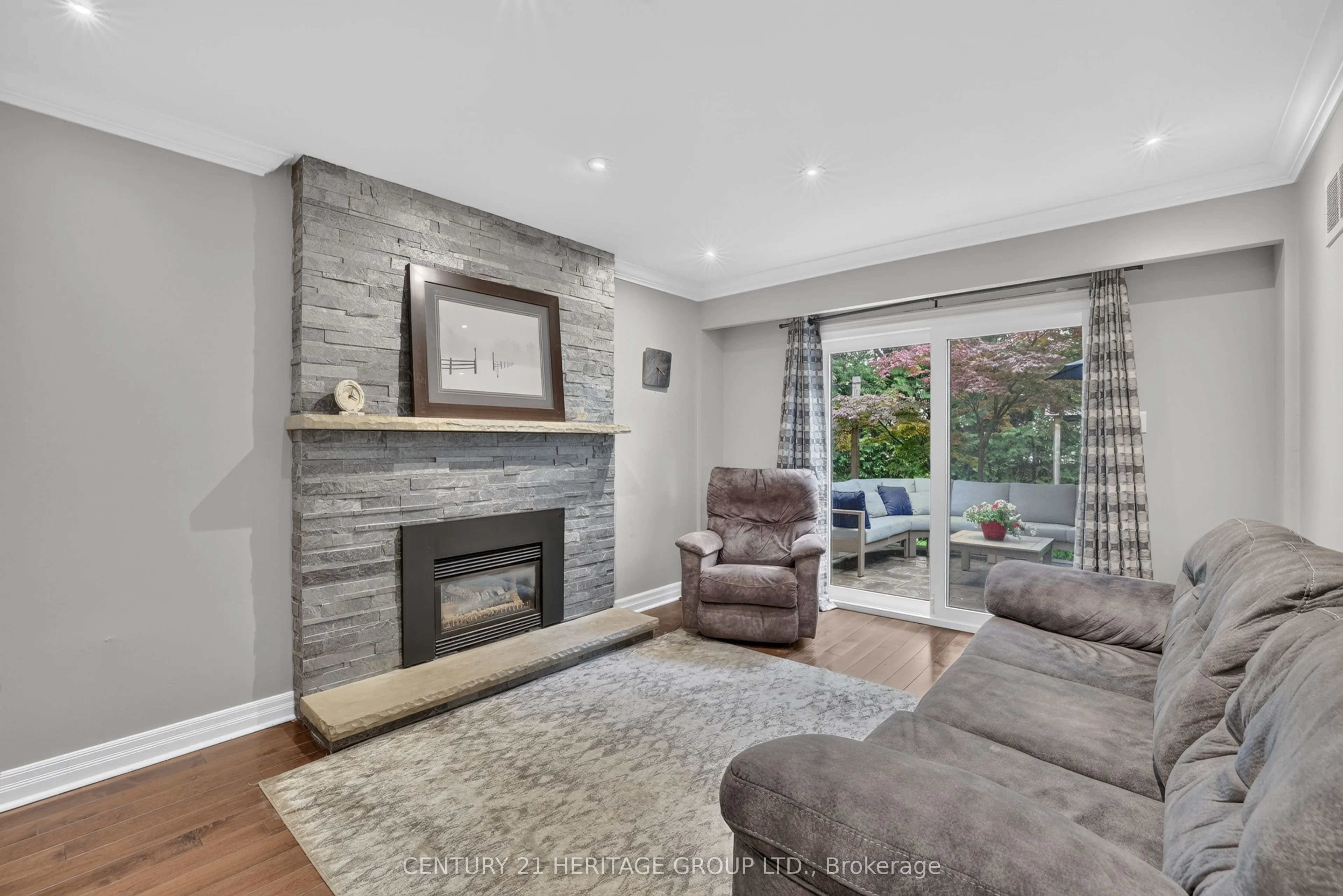 28 Innis Crescent